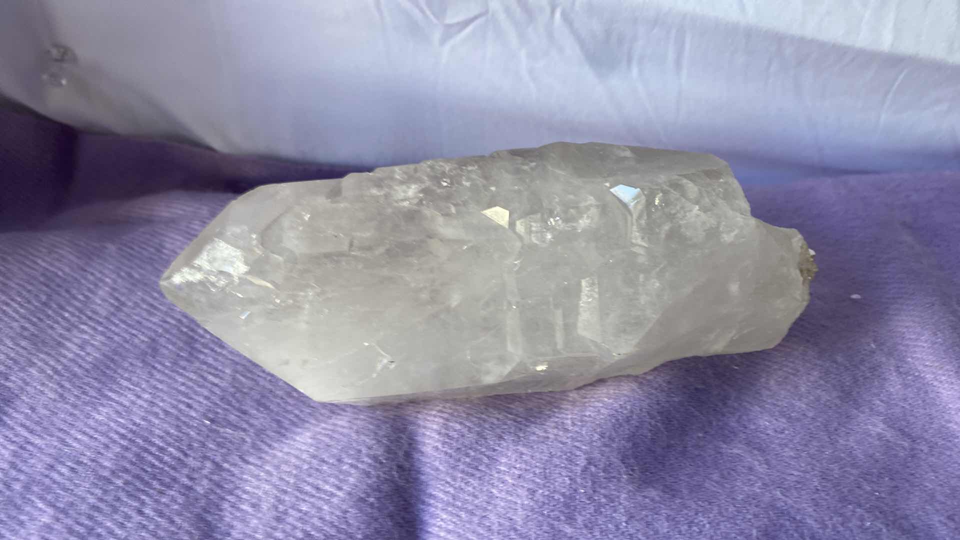 Photo 1 of CLEAR QUARTZ STONE