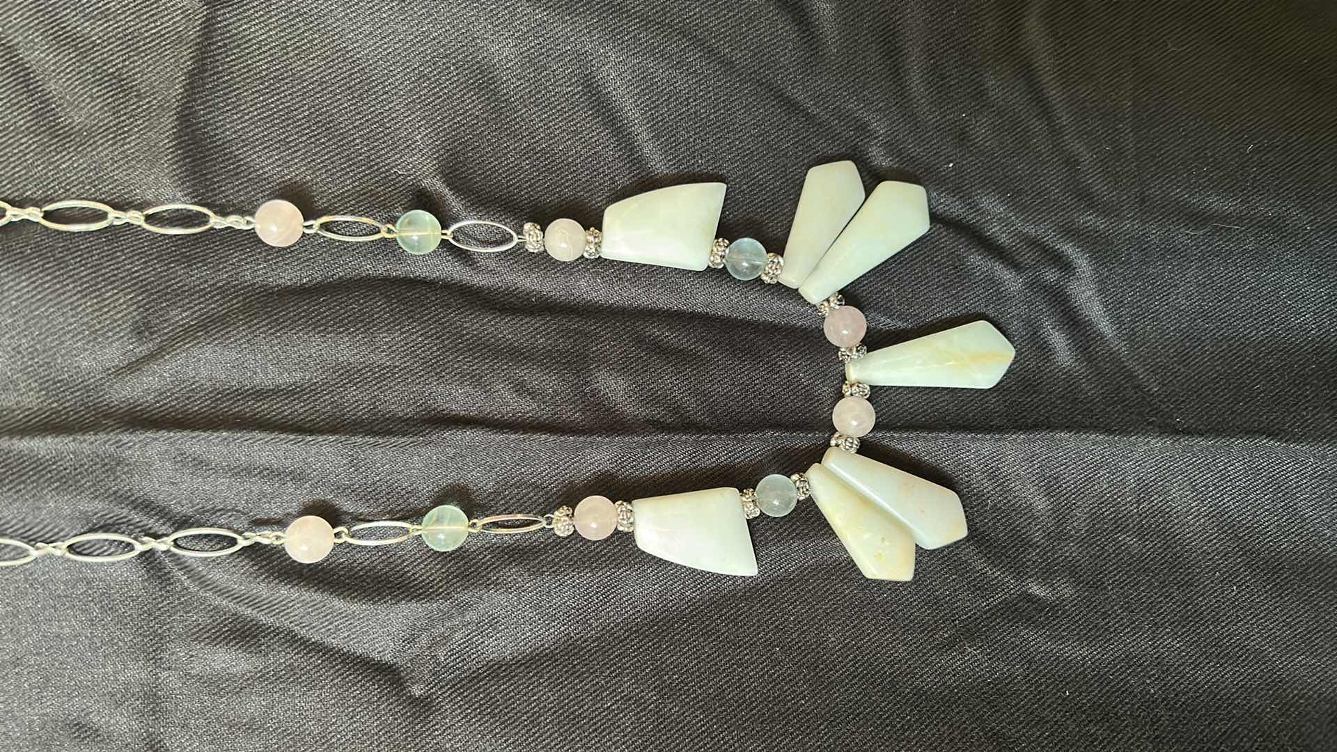 Photo 4 of AMMONITE ROSE QUARTZ NECKLACE