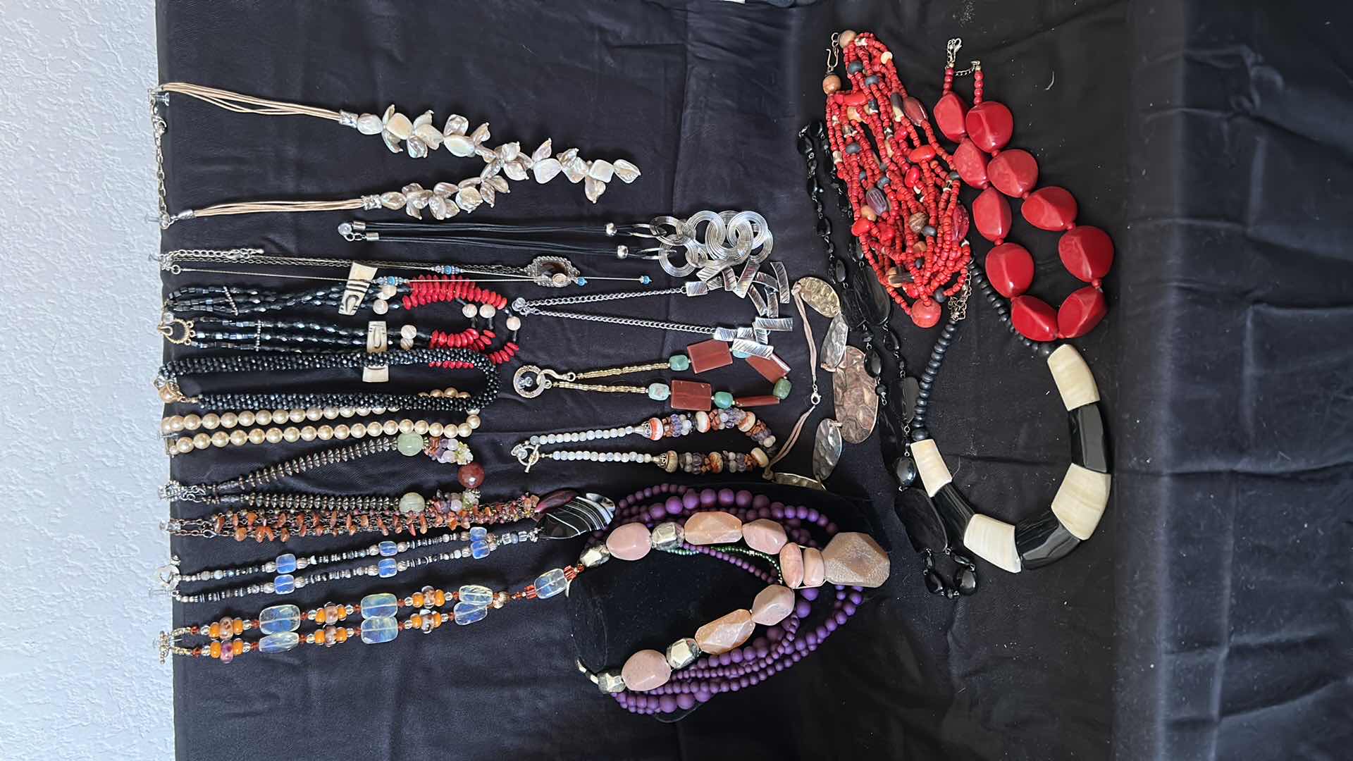 Photo 7 of VARIOUS STYLES OF COSTUME NECKLACES