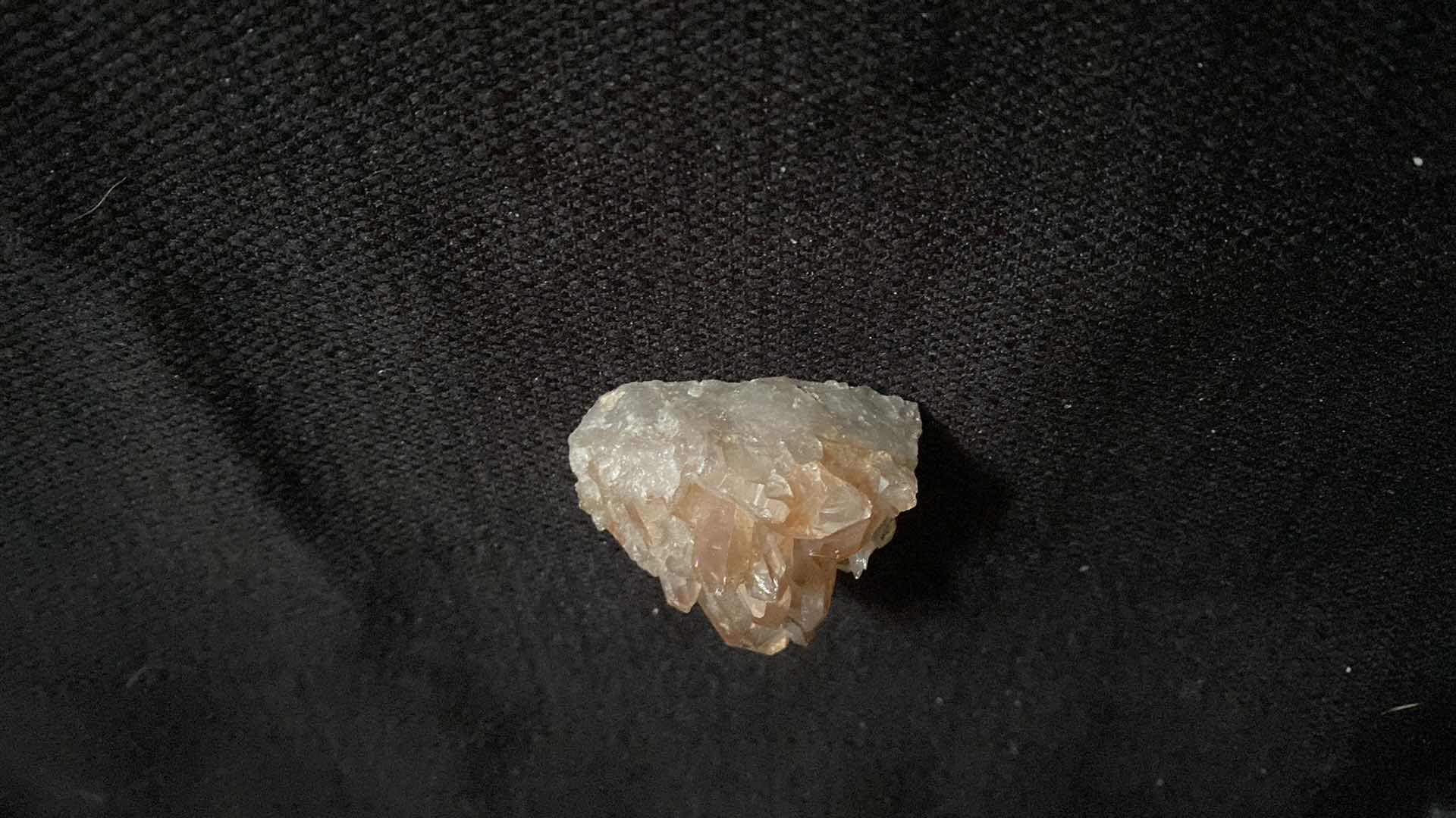 Photo 4 of FERRGINOUS QUARTZ STONE