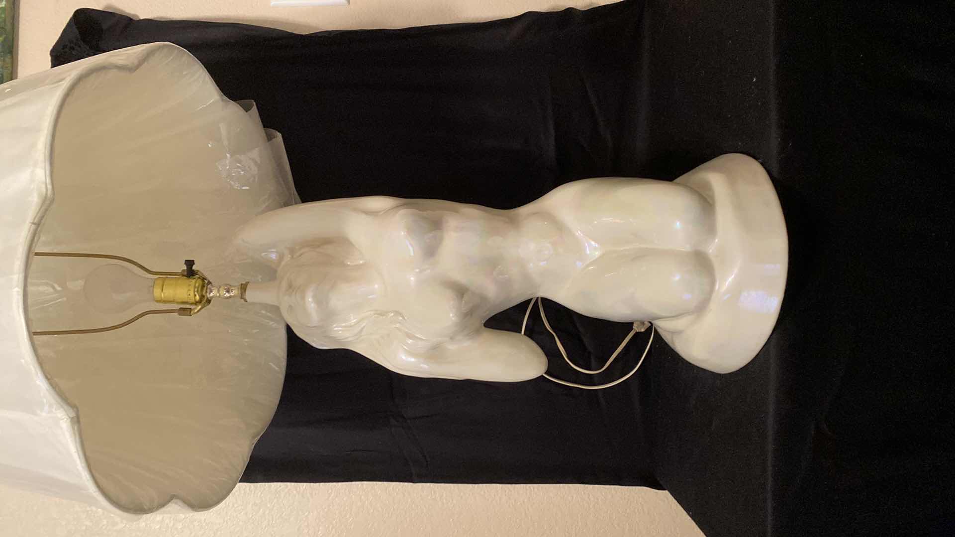 Photo 1 of CERAMIC FEMALE BODY LAMP 
