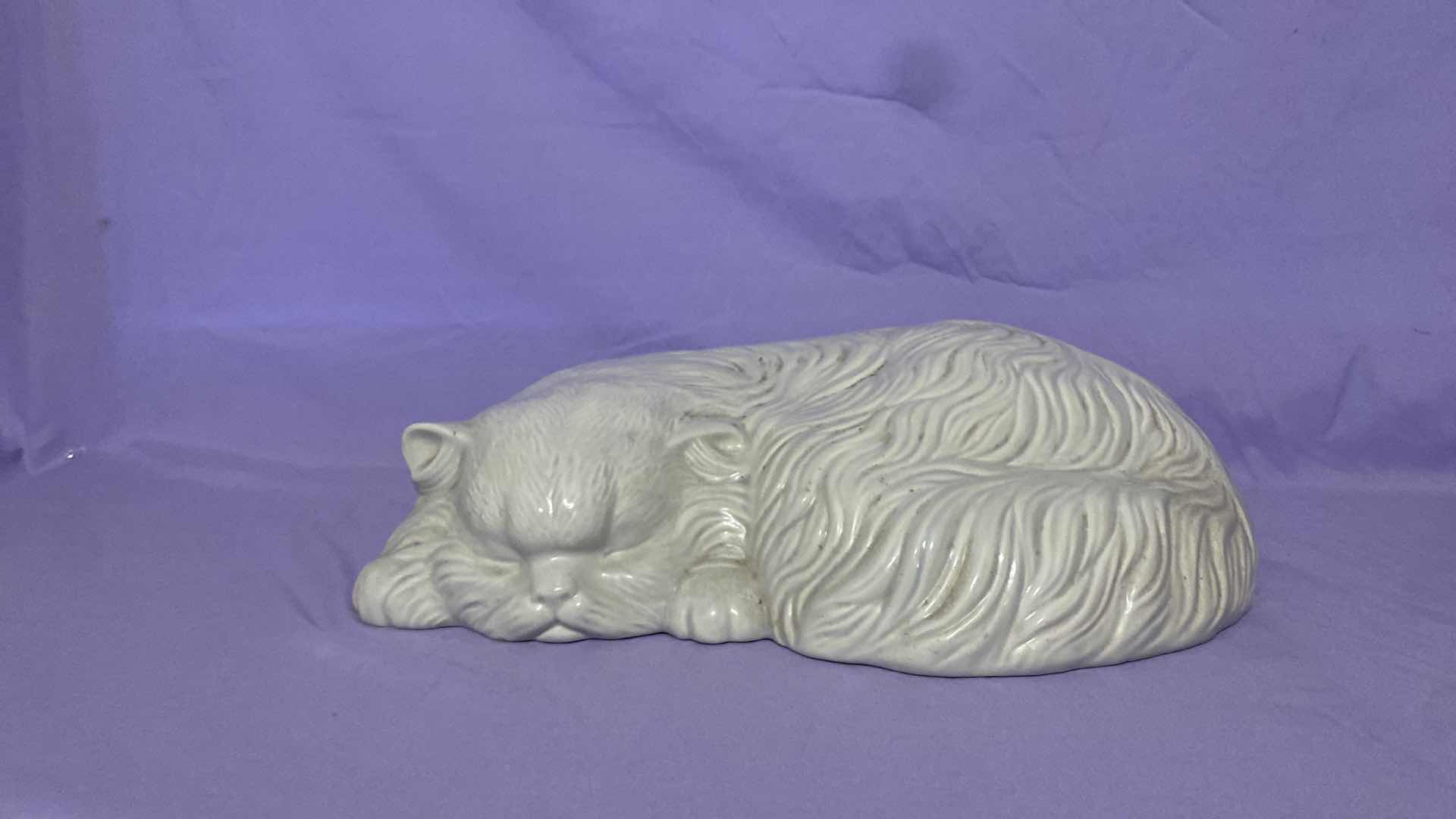 Photo 3 of SLEEPING CERAMIC CAT