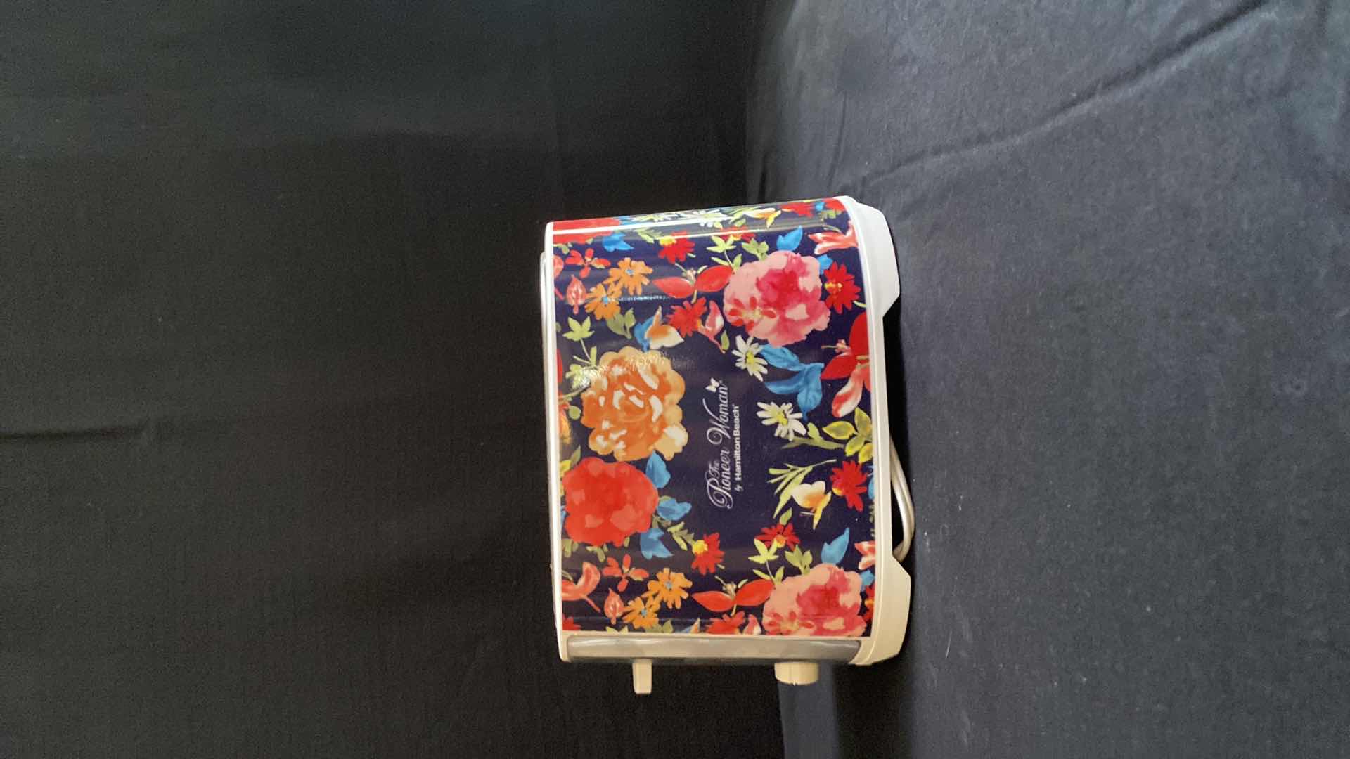 Photo 2 of THE PIONEER WOMAN FIONA FLORAL TOASTER