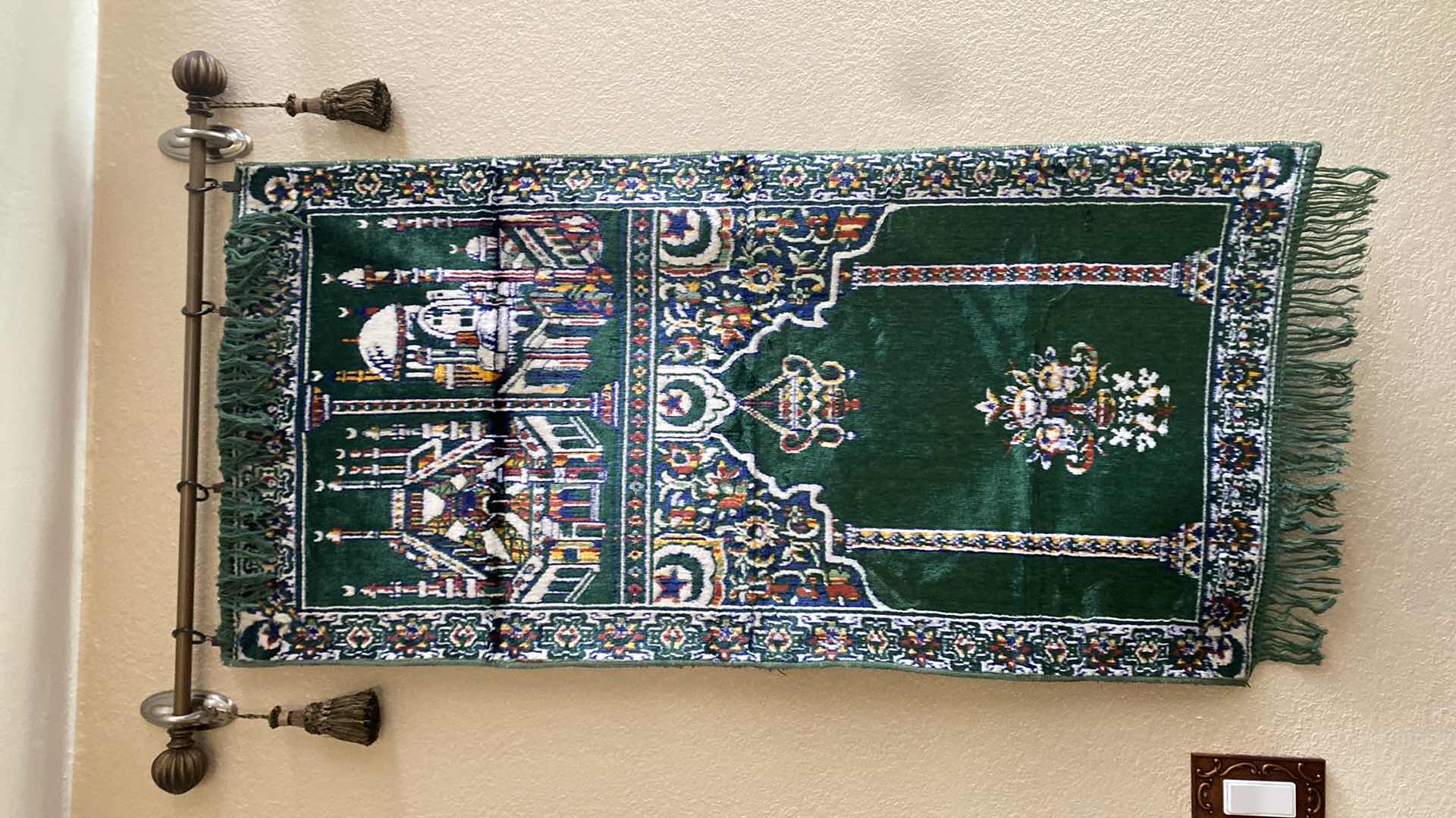 Photo 1 of PRAYING RUG TAPESTRY 