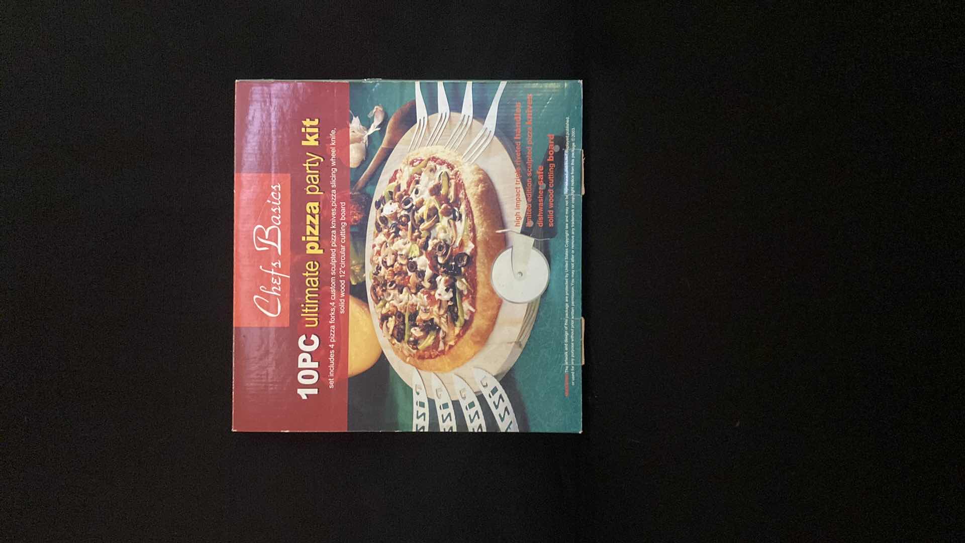 Photo 2 of 10PC ULTIMATE PIZZA PARTY KIT