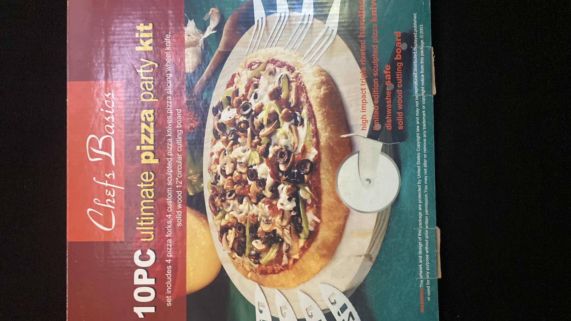 Photo 3 of 10PC ULTIMATE PIZZA PARTY KIT