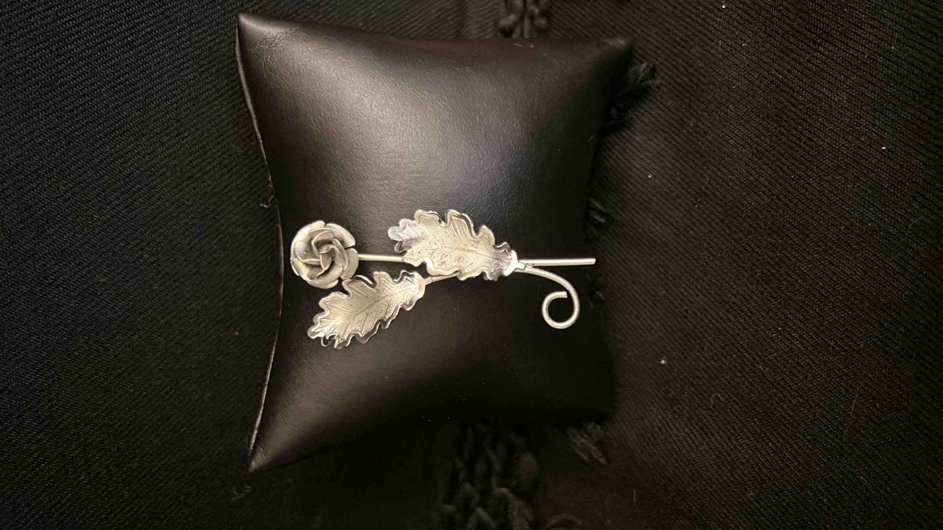 Photo 2 of SILVER ROSE PIN