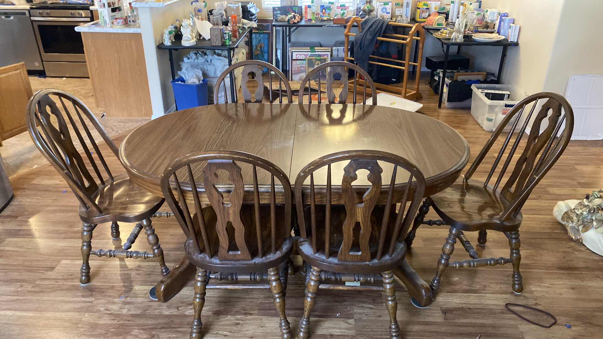 Photo 4 of COCHRANE GLEN OAK TABLE AND 6 CHAIRS