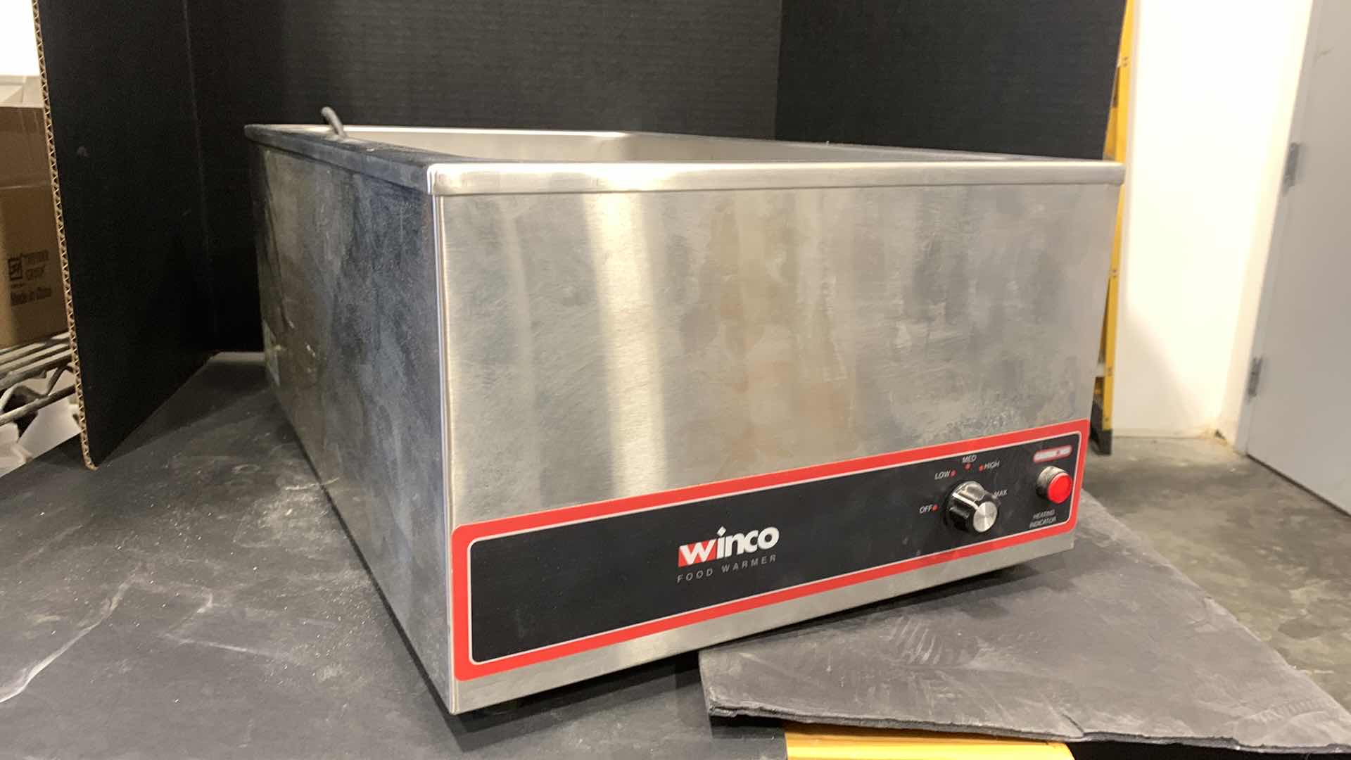 Photo 2 of WINCO FOOD WARMER MODEL NO FW S500