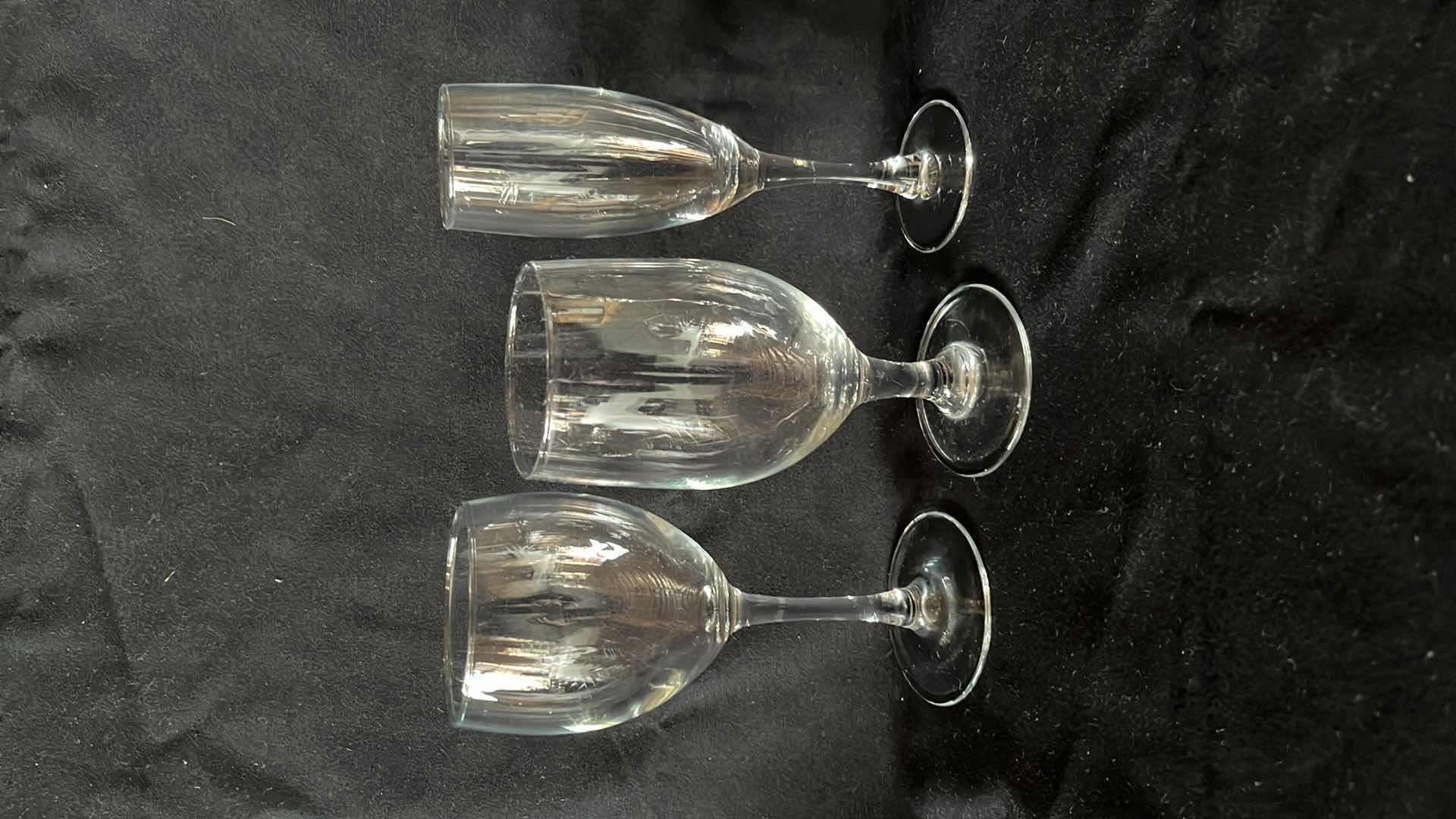 Photo 1 of WINE CHAMPAGNE GLASSES VARIOUS STYLES W CRATE (28)