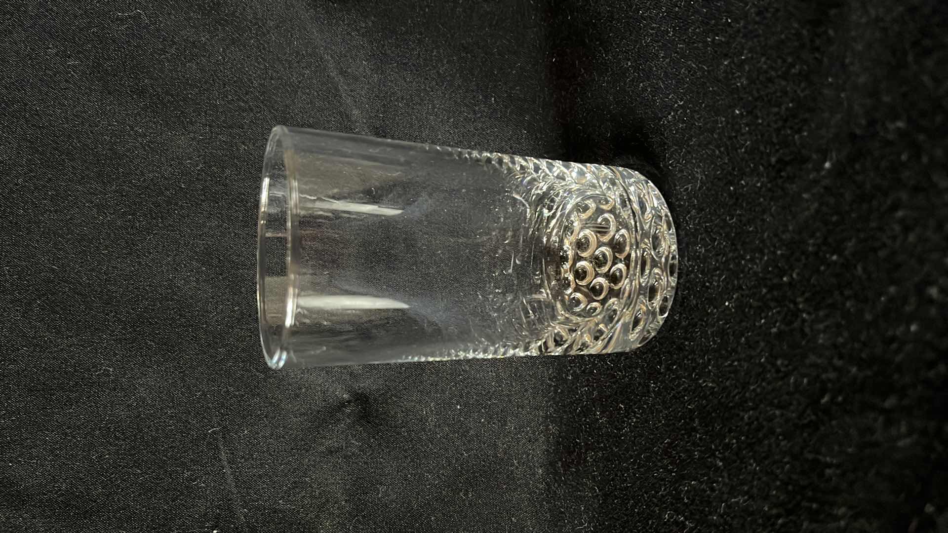 Photo 1 of KNOB HILL GLASSES 4.5” W PLASTIC TUB (16)