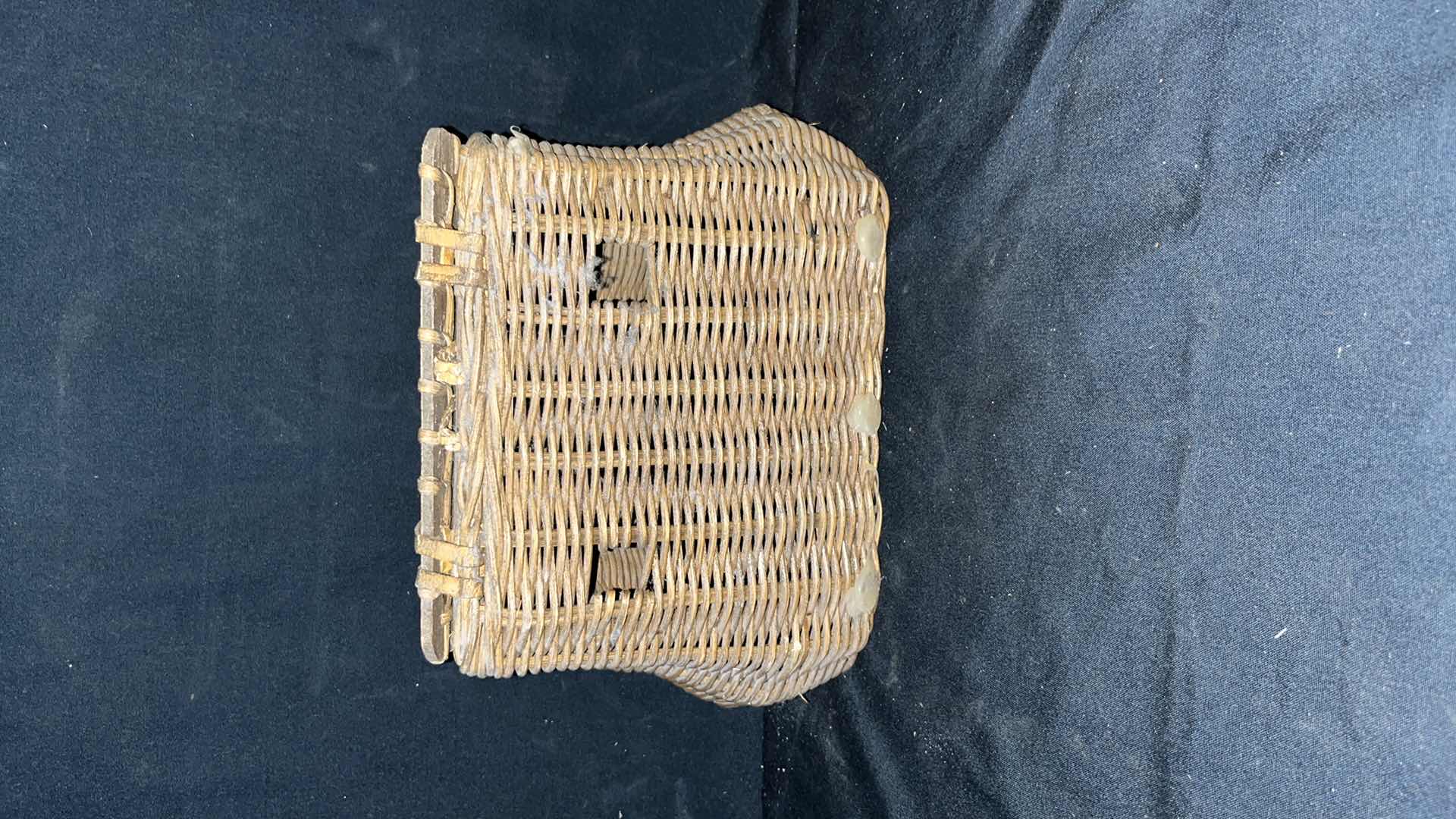 Photo 4 of VINTAGE WICKER/WOOD FISHERMAN BASKET 12” X 9”