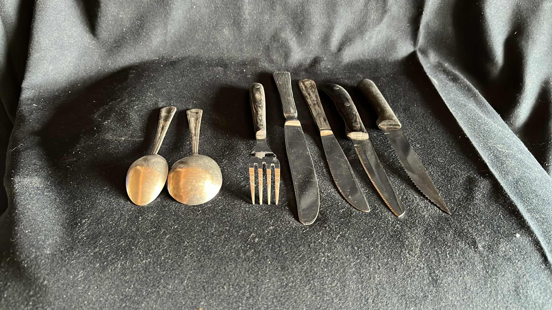 Photo 2 of FLATWARE VARIOUS STYLES SPOONS, FORKS, BUTTER KNIVES, STEAK KNIVES SETS OF 20 EACH W COMMERCIAL HALF SIZE FLATWARE RACK