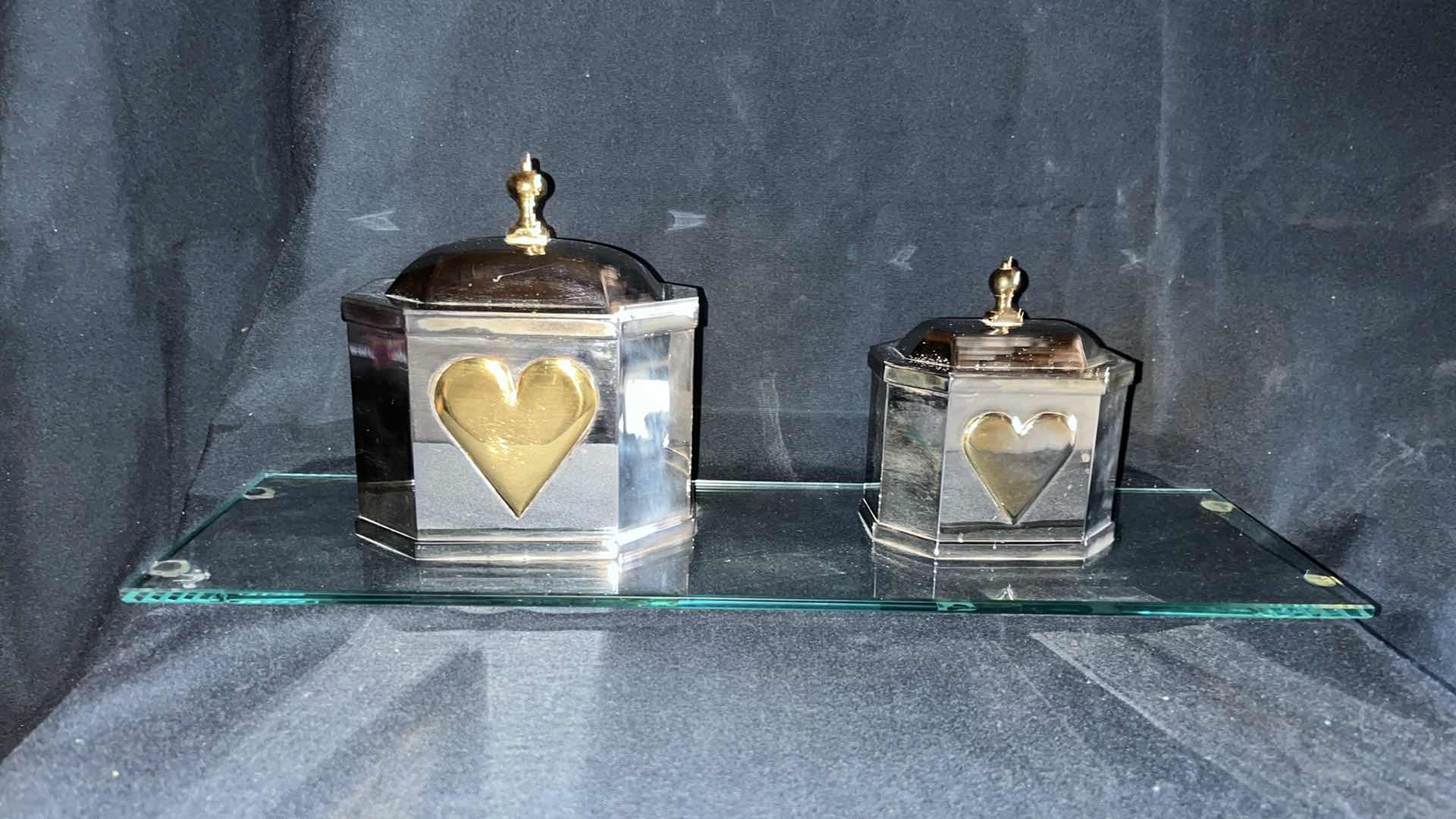 Photo 1 of VINTAGE LENNOX WILLIAMSBURG KIRK STIEFF SILVER PLATED HEART TRINKET BOXES (2) W ATTACHED GLASS 5.25” X 18.25” X 6.25”