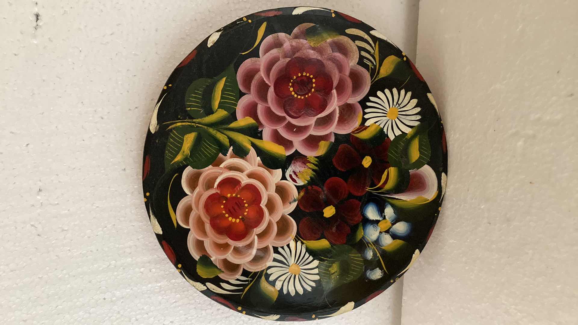 Photo 4 of MEXICAN HAND PAINTED FLORAL WOOD PLATES (3) 10”