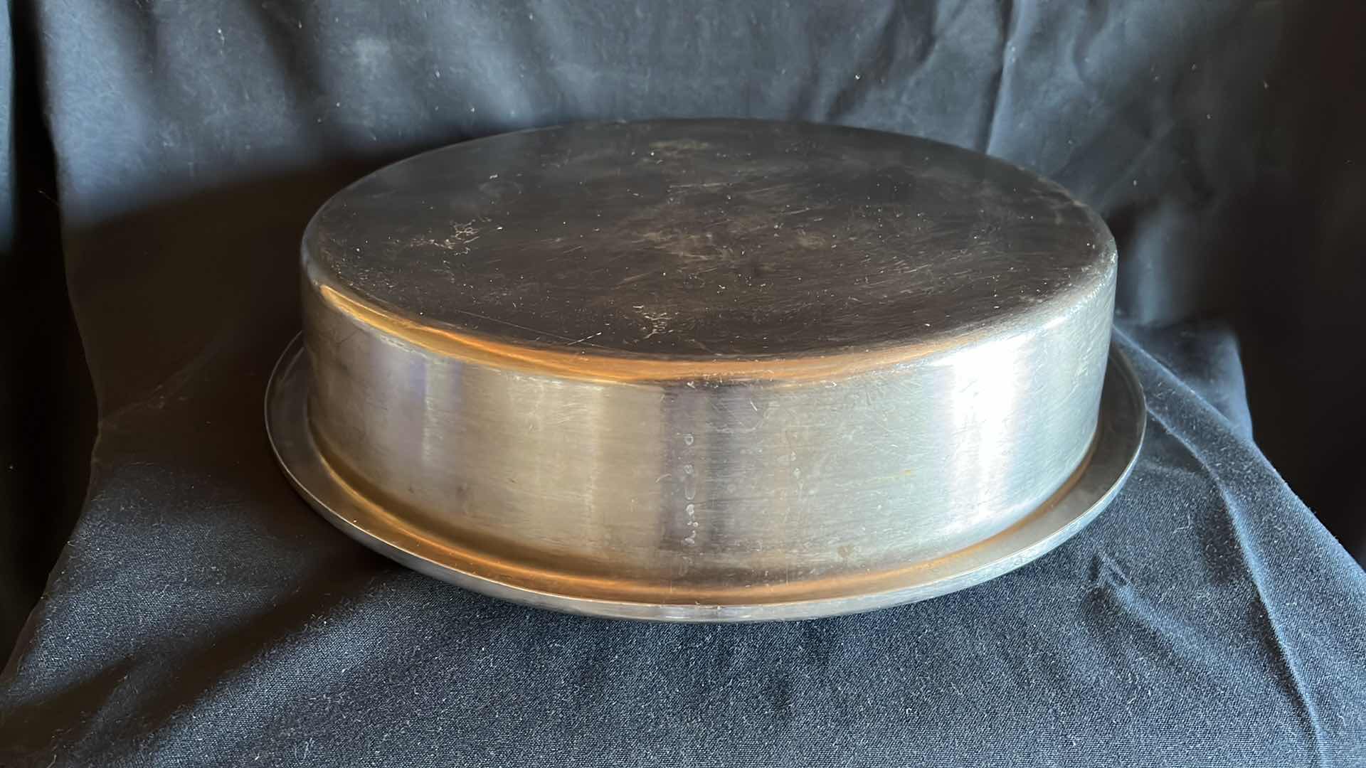 Photo 2 of STAINLESS ROUND HOLDING 15” PAN (4)