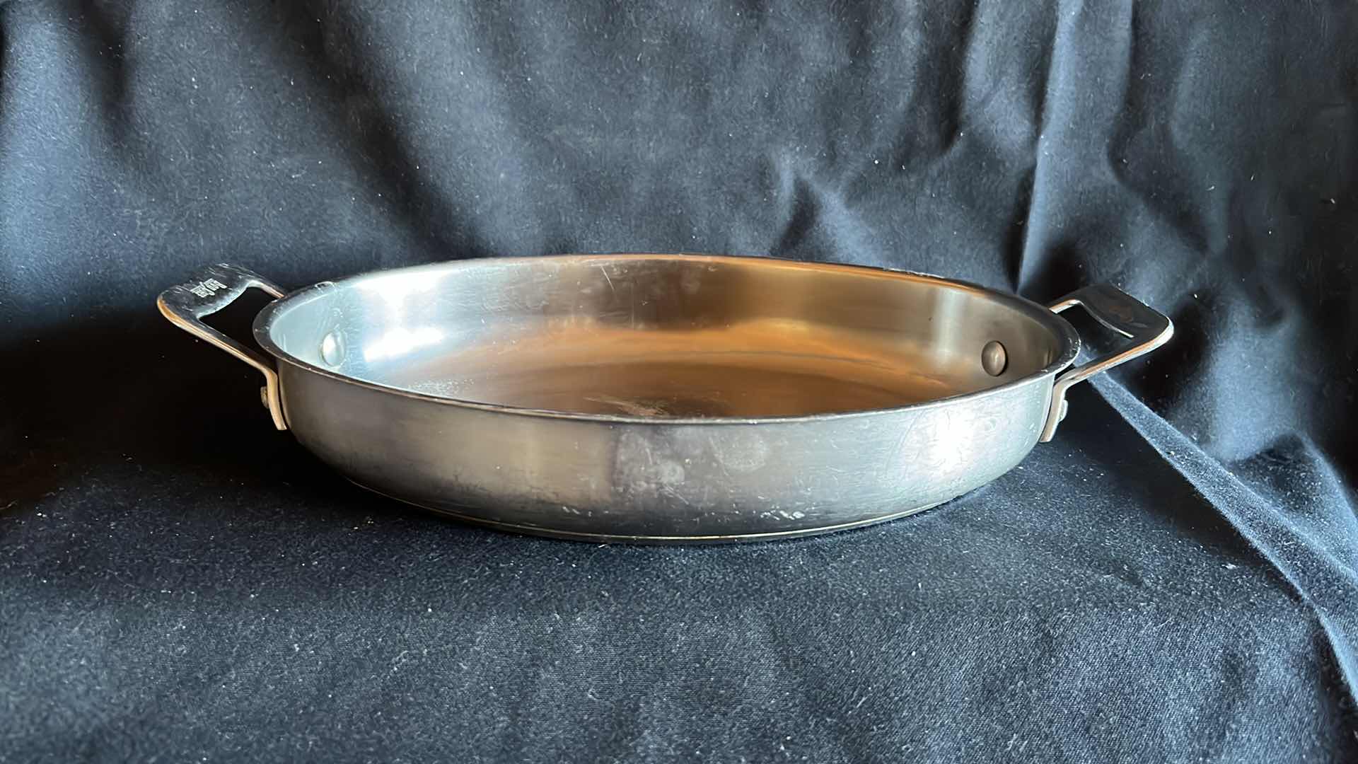 Photo 2 of BON CHEF CUCINA STAINLESS STEEL OVAL OVEN BAKING DISH WITH HANDLES 12” X 9” (2)