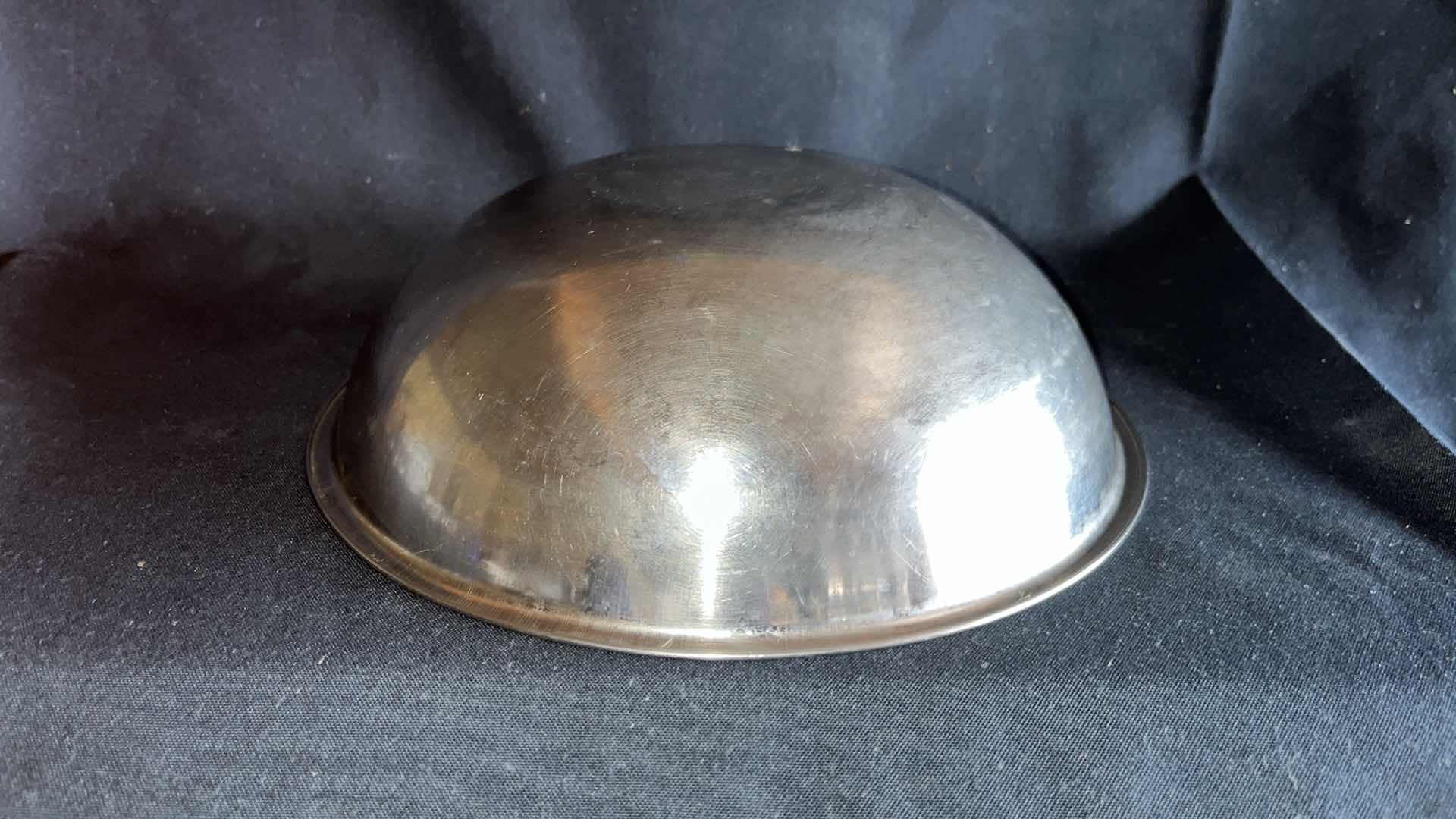 Photo 3 of STAINLESS STEEL MIXING BOWL 9” X 3” (3)