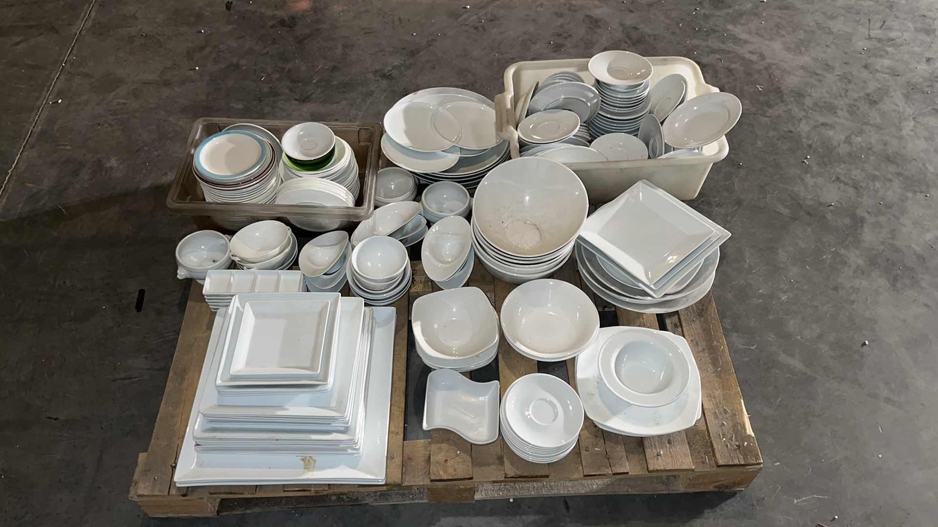 Photo 1 of RESTAURANT DISHES ON PALLET, VARIOUS STYLES & SIZES