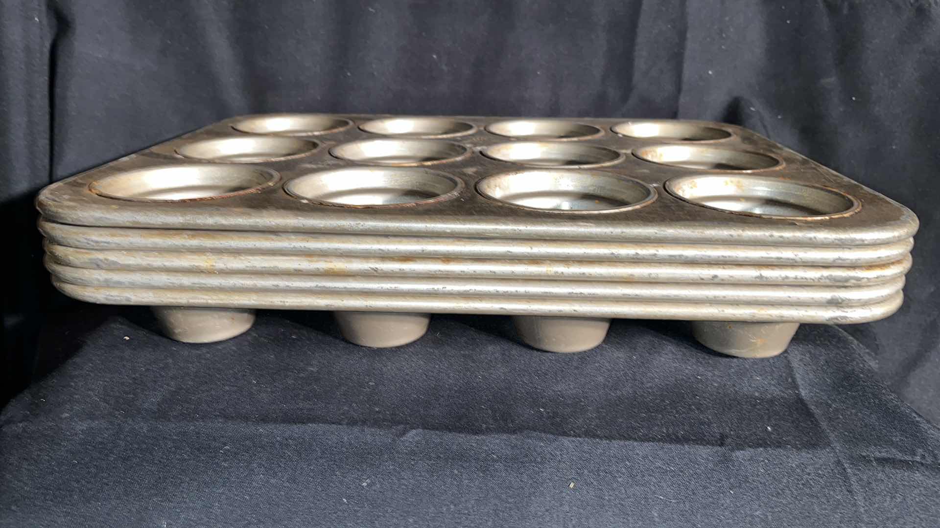 Photo 2 of CHICAGO METALLIC MUFFIN PAN, VARIOUS CONDITIONS MODEL #355F (5)