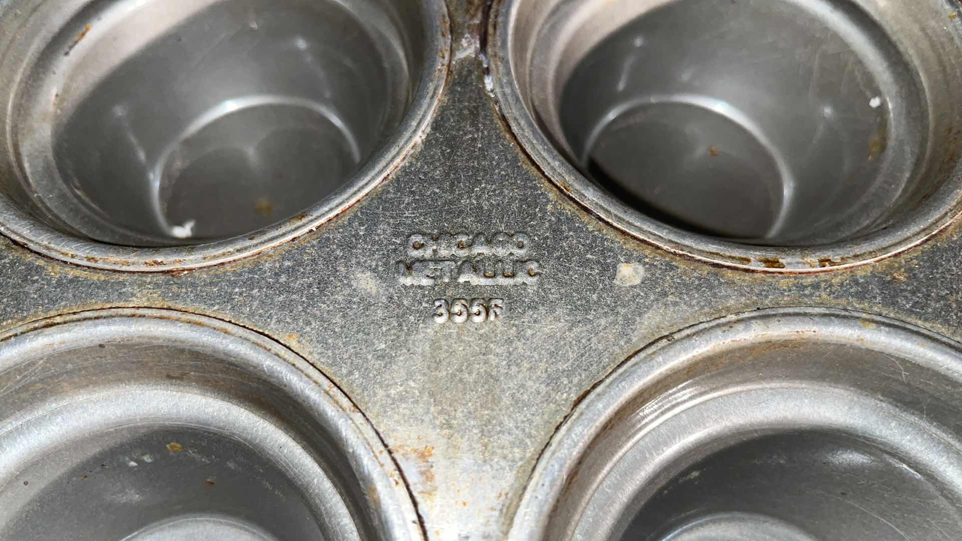 Photo 3 of CHICAGO METALLIC MUFFIN PAN, VARIOUS CONDITIONS MODEL #355F (5)