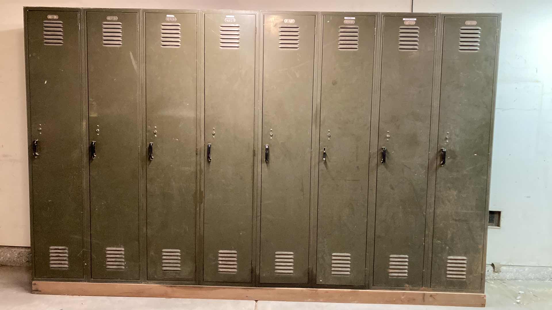 Photo 1 of LYON METAL PRODUCTS INC. NUMBERED LOCKERS 120” X 19” H72”