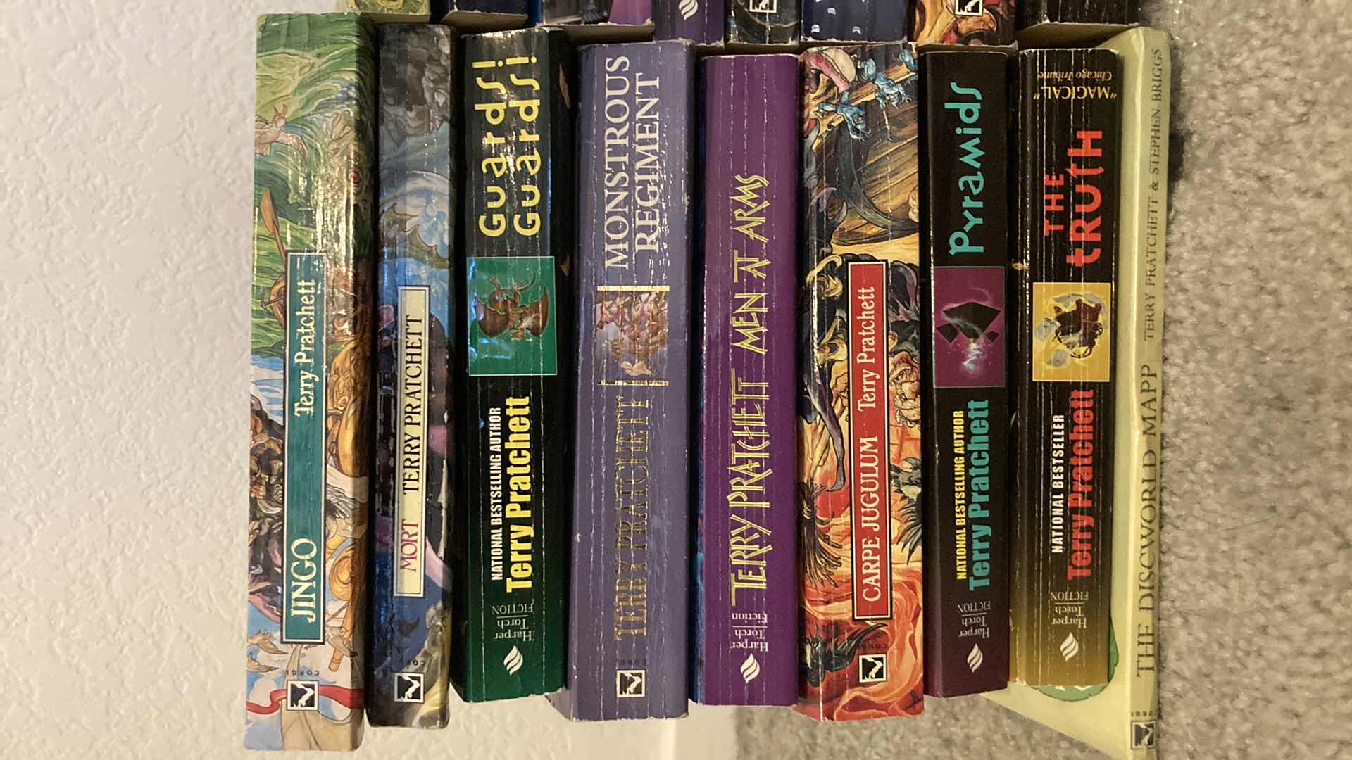 Photo 2 of TERRY PRATCHETT FANTASY PAPERBACK BOOK COLLECTION (17)