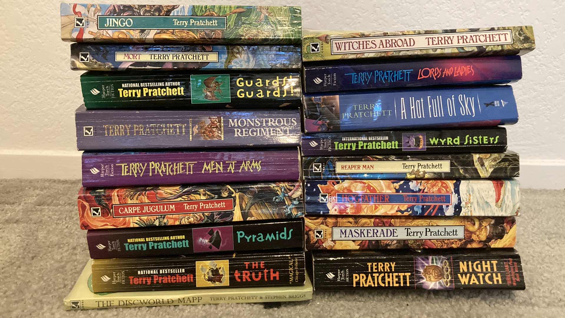 Photo 1 of TERRY PRATCHETT FANTASY PAPERBACK BOOK COLLECTION (17)