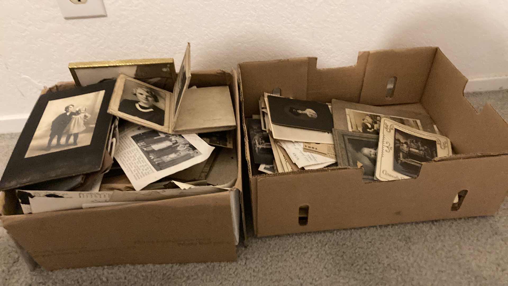 Photo 6 of MID CENTURY NEWSPAPERS W EARLY CENTURY PHOTOS & YEARBOOKS