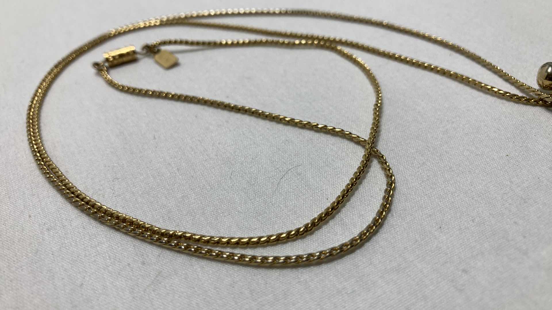 Photo 4 of 1928 BRAND GOLD & SILVER FINISH 32” NECKLACE W PERFUME FLASK 2” PENDANT