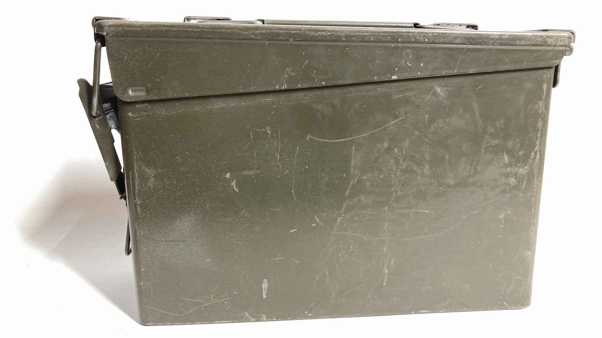 Photo 5 of STEEL AMMO STORAGE BOX W 357CAL HOLLOW-POINT PROJECTILES 4” X 11” H7”