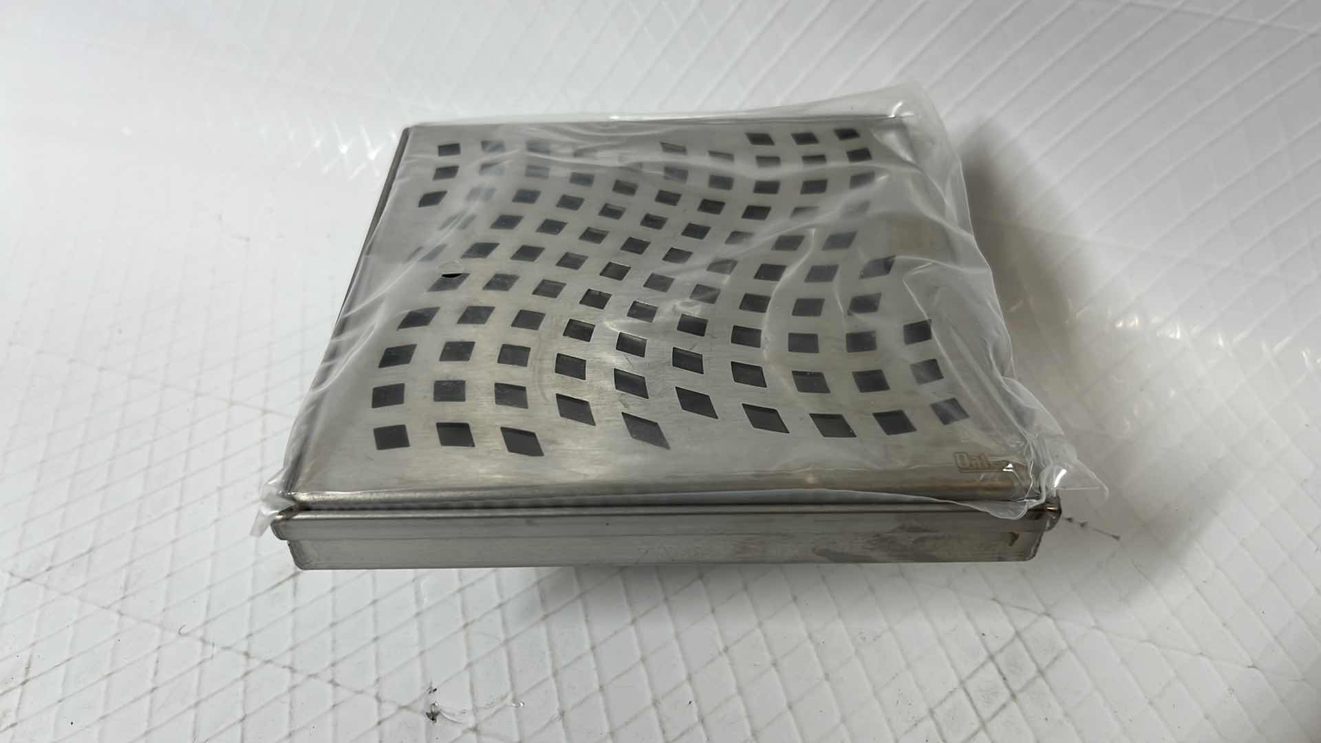 Photo 4 of NEW OATEY DESIGNLINE 6” x 6”WAVE PATTERN GRATE DRAIN KIT