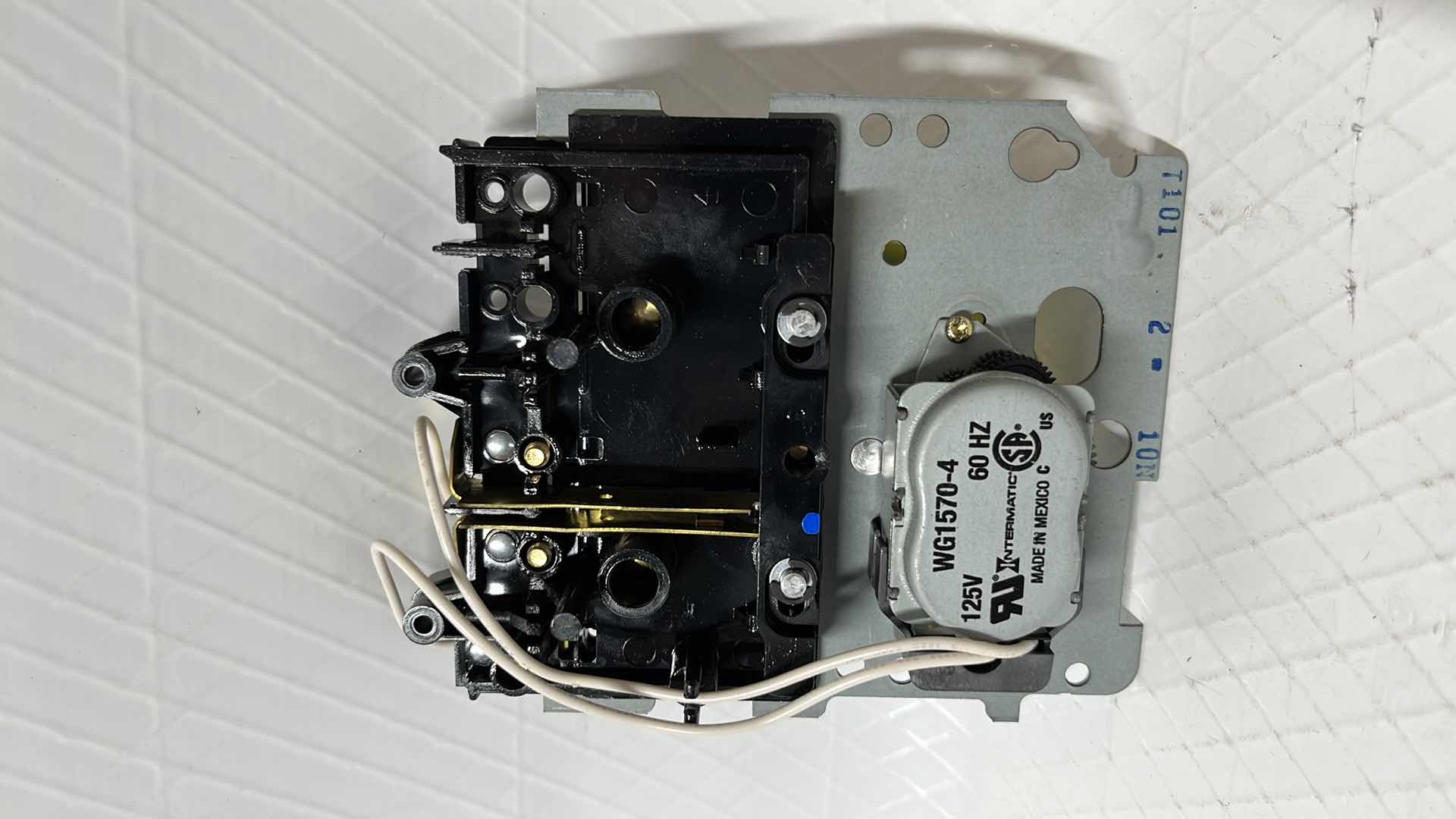 Photo 4 of INTERMATIC 24-HOUR MECHANICAL TIME SWITCH, MECHANISM ONLY (MODEL T101M)