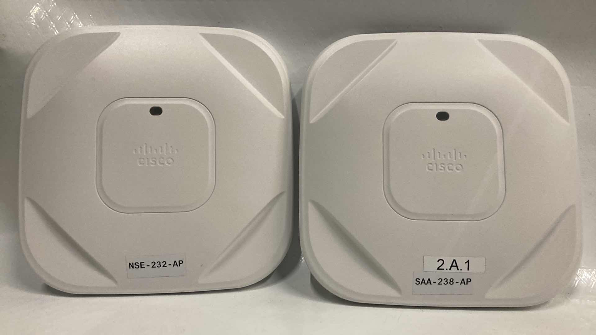 Photo 1 of CISCO AIRONET 1600 SERIES 300mbps DUAL BAND ACCESS POINT MODEL AIR-CAP16021-A-K9 (2)