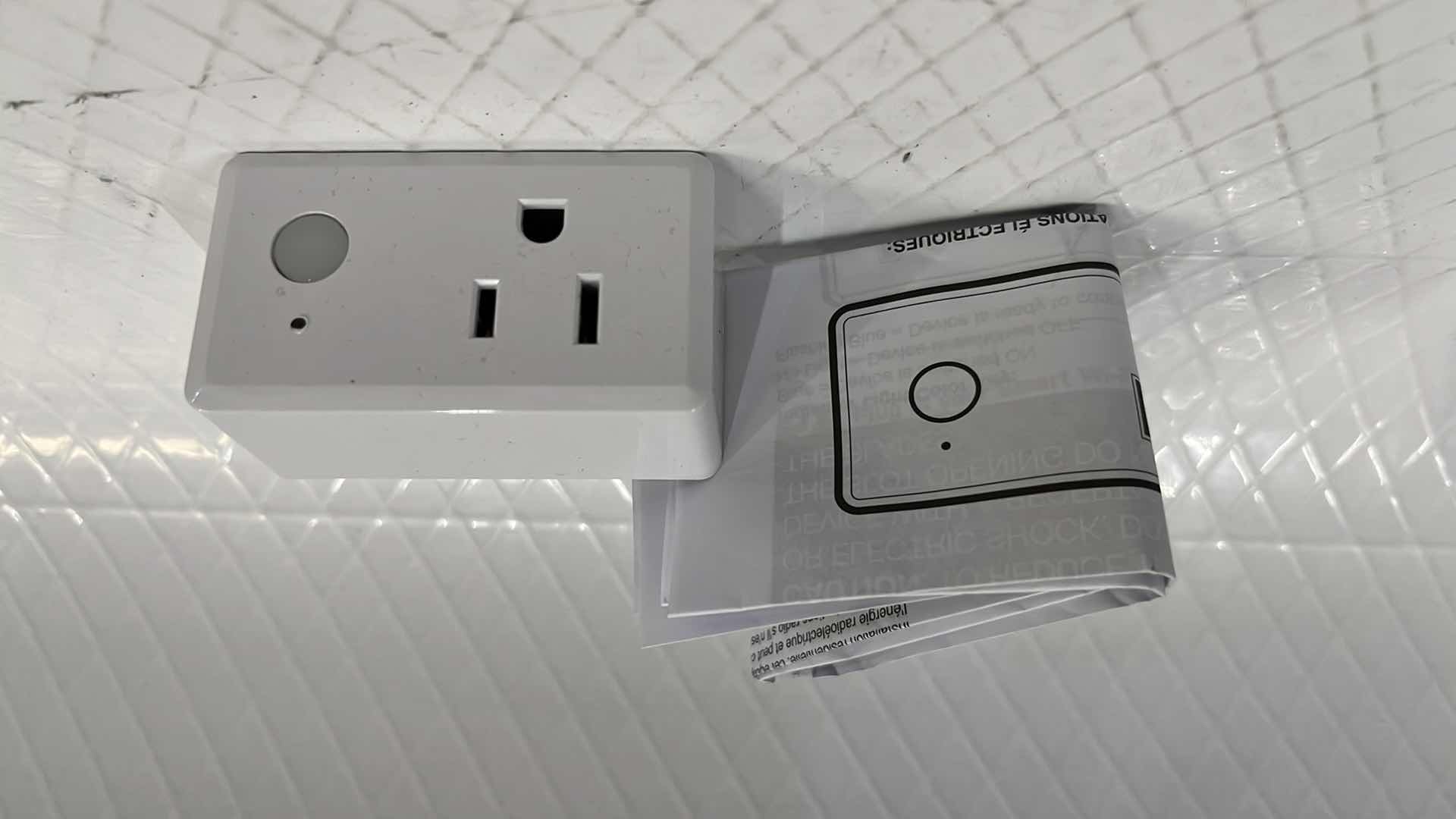 Photo 3 of 2- NEW FEIT ELECTRIC SMART PLUG W NIGHT LIGHT