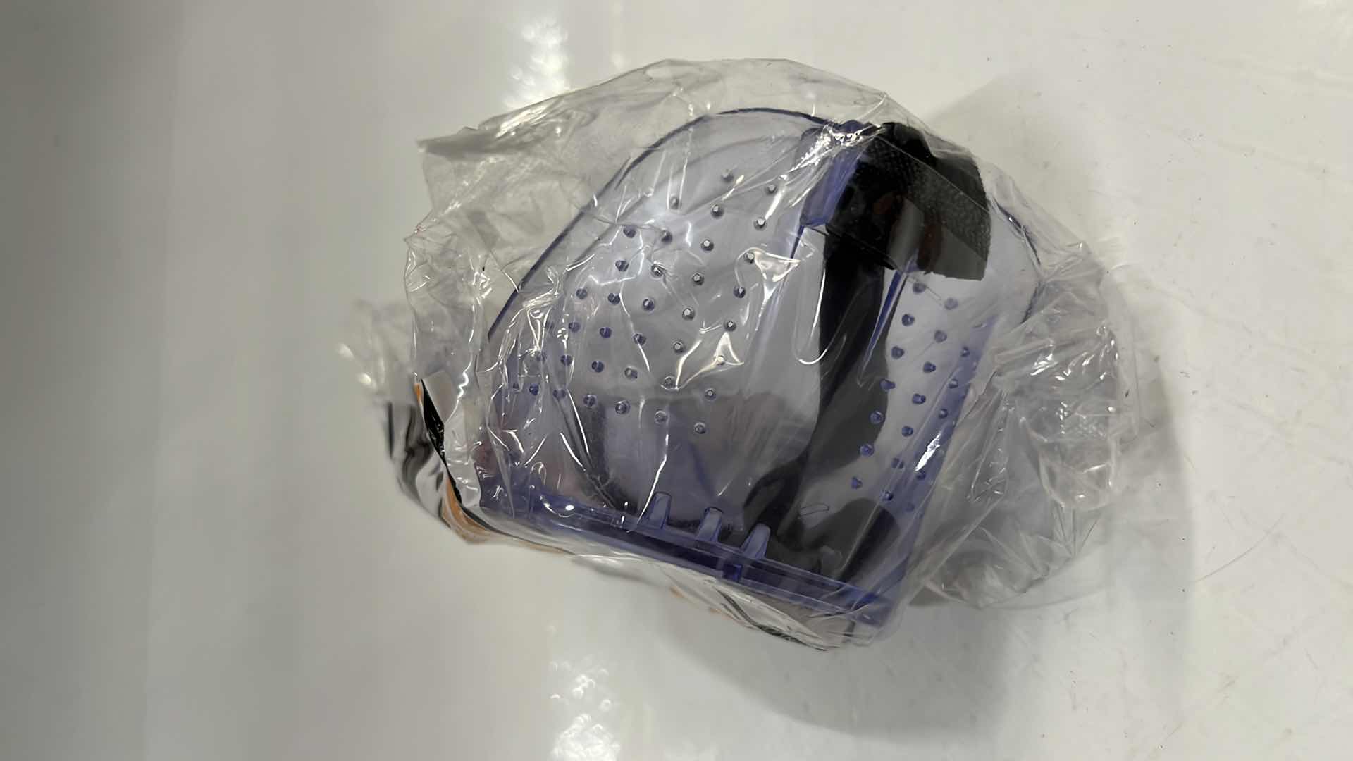 Photo 2 of 4- NEW HDX VENTILATED SAFETY GOGGLES FOR PAINTING/CONSTRUCTION(1005 134 337)