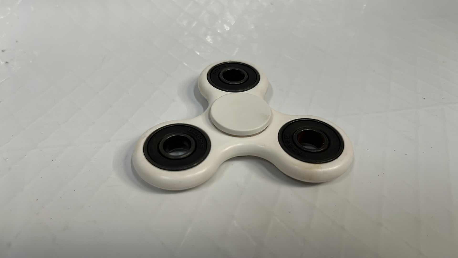 Photo 2 of 10- WHITE FIDGET SPINNER TOY, STRESS TOOL FINGER BALANCE FUN