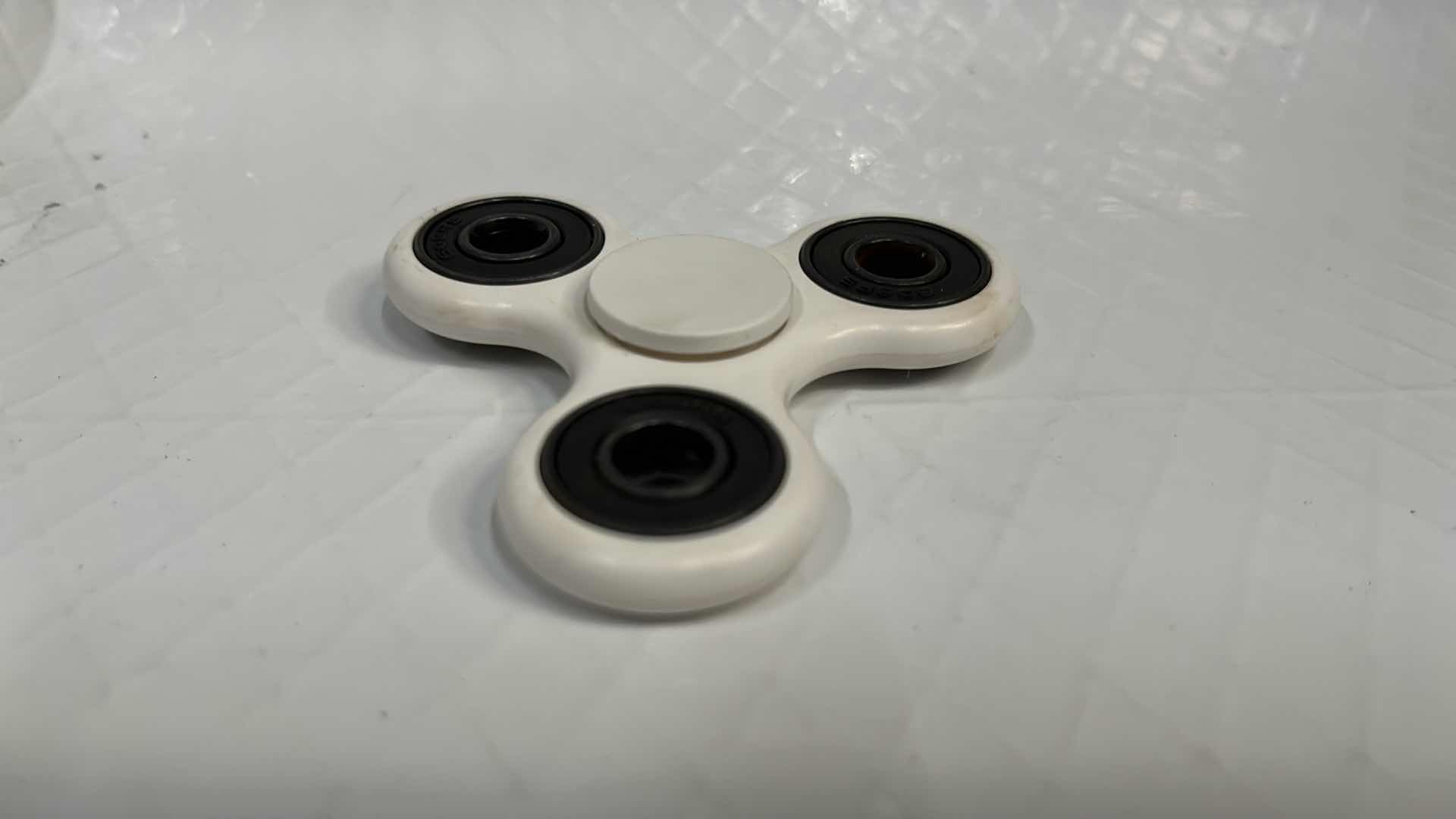 Photo 2 of 10- WHITE FIDGET SPINNER TOY, STRESS TOOL FINGER BALANCE FUN