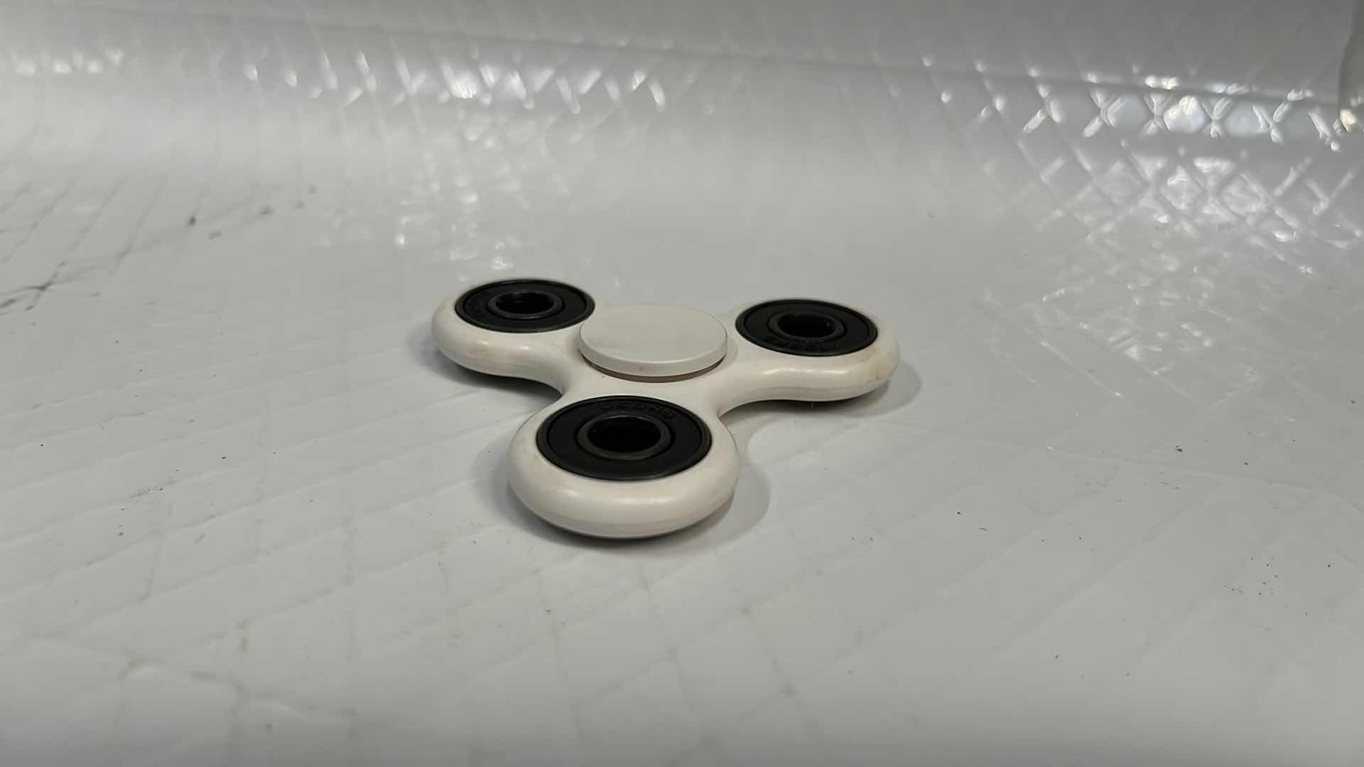 Photo 2 of 10- WHITE FIDGET SPINNER TOY, STRESS TOOL FINGER BALANCE FUN