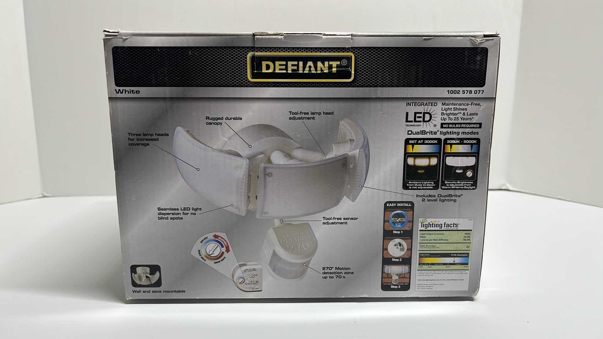 Photo 3 of NEW DEFIANT WHITE OUTDOOR LED MOTION SECURITY LIGHT 1002 578 077