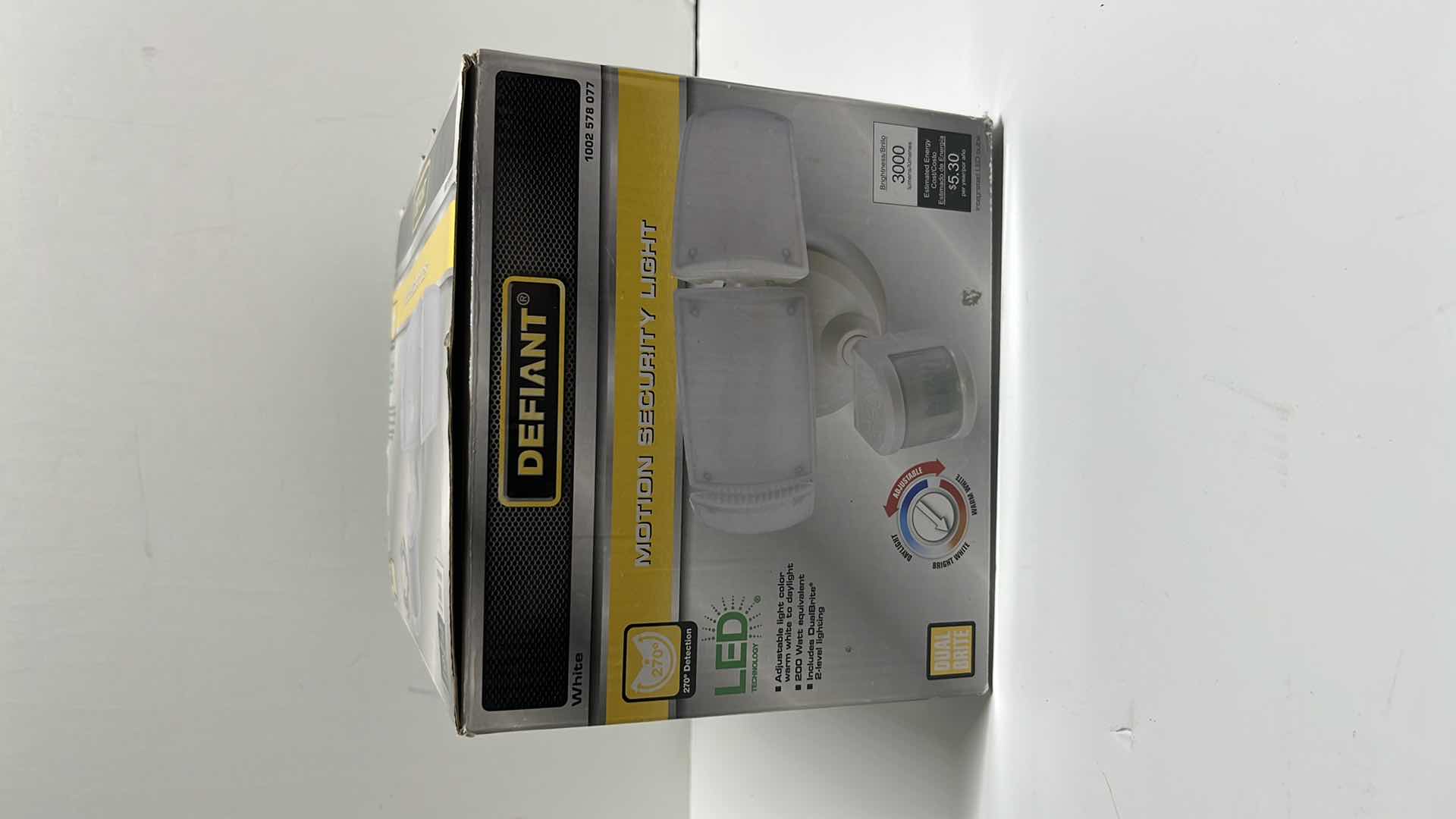 Photo 2 of NEW DEFIANT WHITE OUTDOOR LED MOTION SECURITY LIGHT 1002 578 077