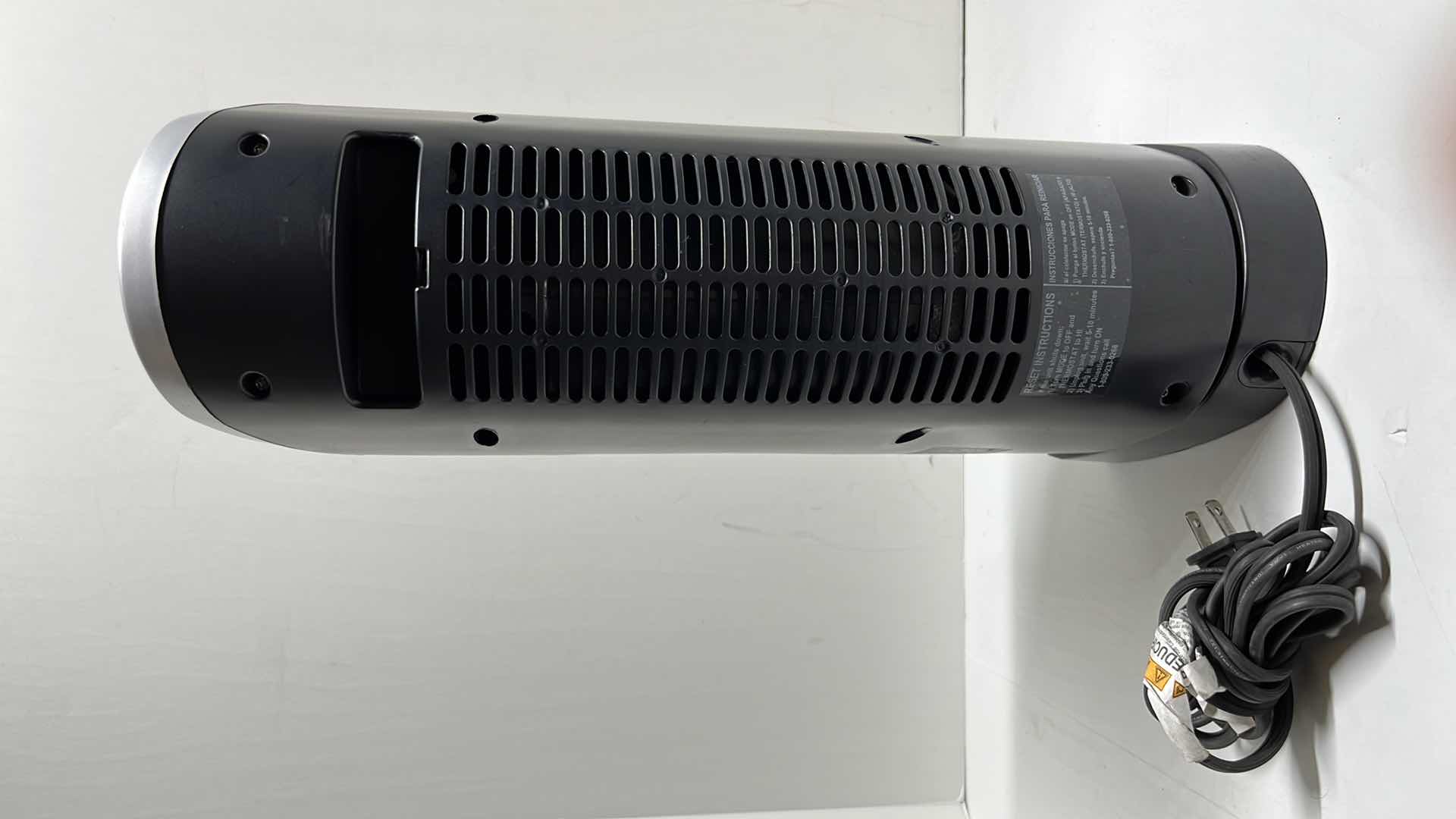 Photo 5 of LASKO ELECTRIC OSCILLATING CERAMIC 1500w TOWER HEATER W HIGH/LOW HEAT SETTINGS MODEL 5307