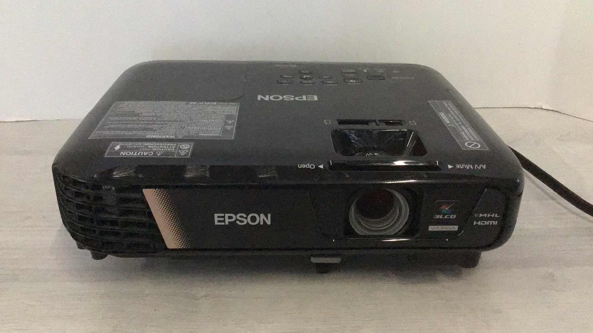 Photo 1 of EPSON EX9200 PRO WIRELESS 3LCD PROJECTOR MODEL H722A