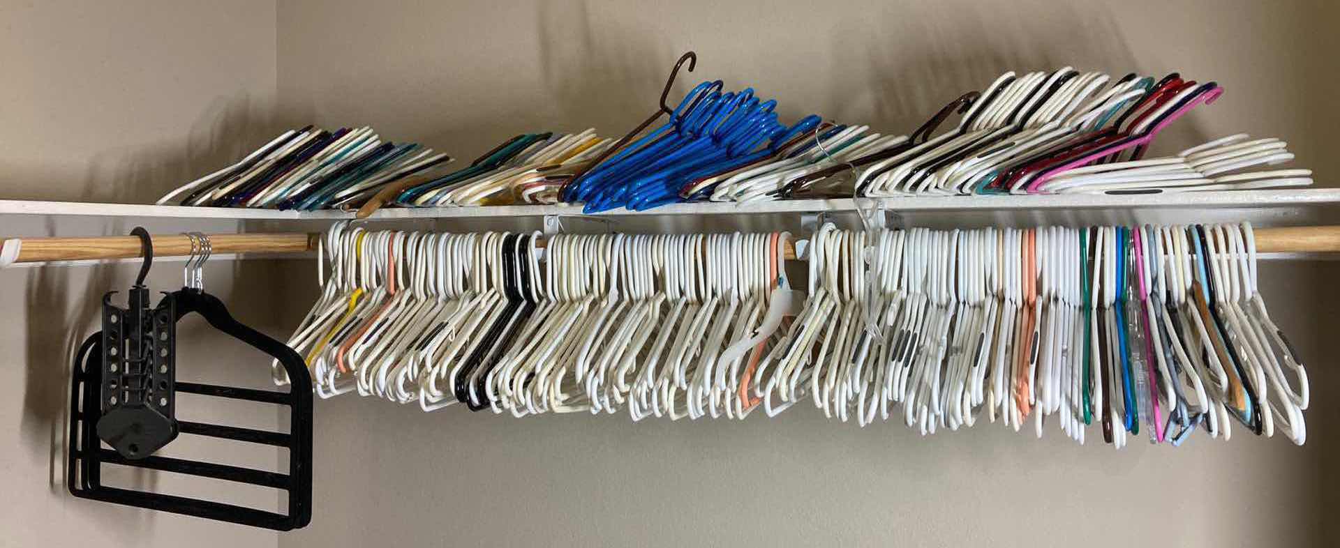 Photo 1 of CLOTHES HANGERS (APPROX 180CT)