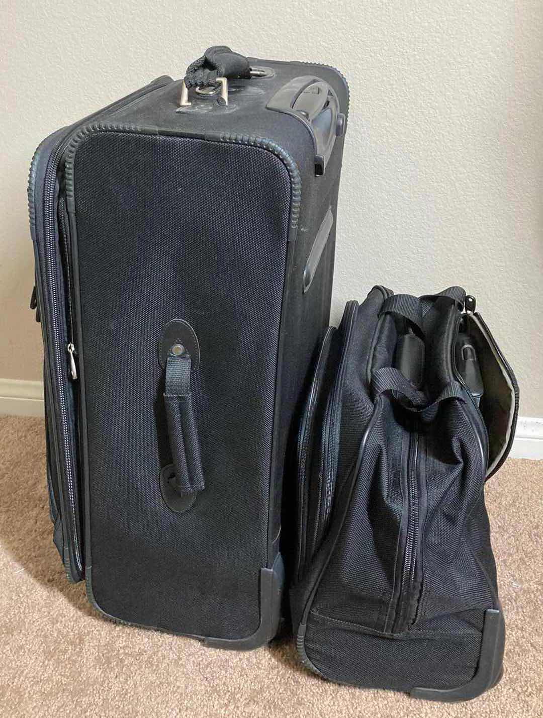 Photo 2 of AMERICAN TOURNAMENT ROLLING CHECK BAG & ROLLING CARRY ON LAPTOP BAG SET