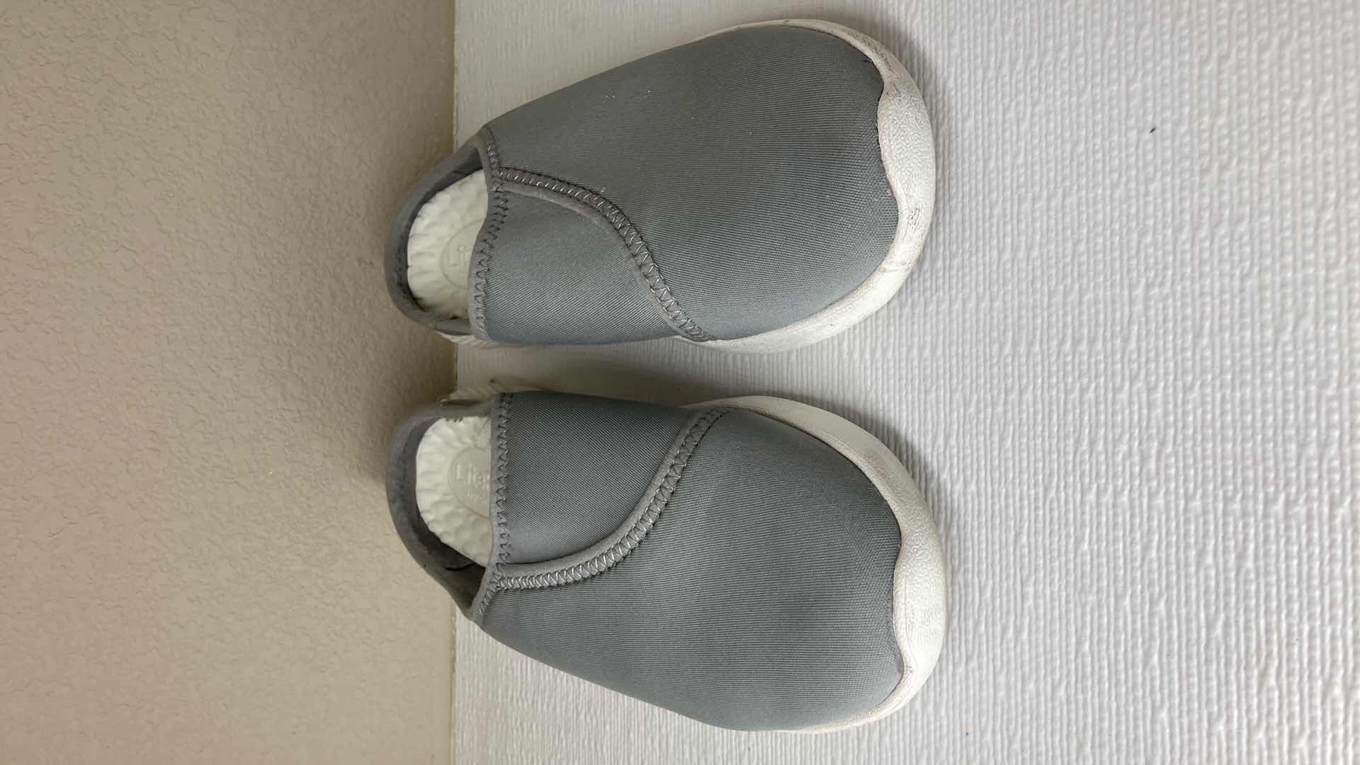 Photo 11 of CROCS BLACK RUBBER SLIP ONS WOMENS SIZE 7 & CROCS GRAY/WHITE LITE RIDE SLIP ONS WOMENS SIZE 7