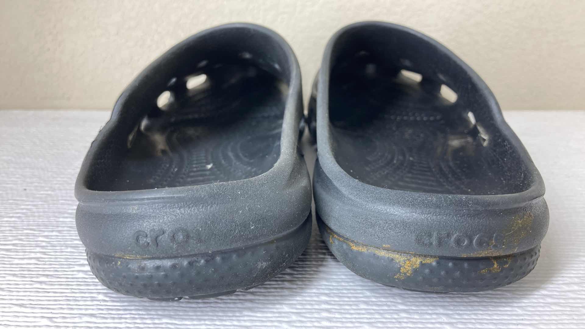 Photo 6 of CROCS BLACK RUBBER SLIP ONS WOMENS SIZE 7 & CROCS GRAY/WHITE LITE RIDE SLIP ONS WOMENS SIZE 7