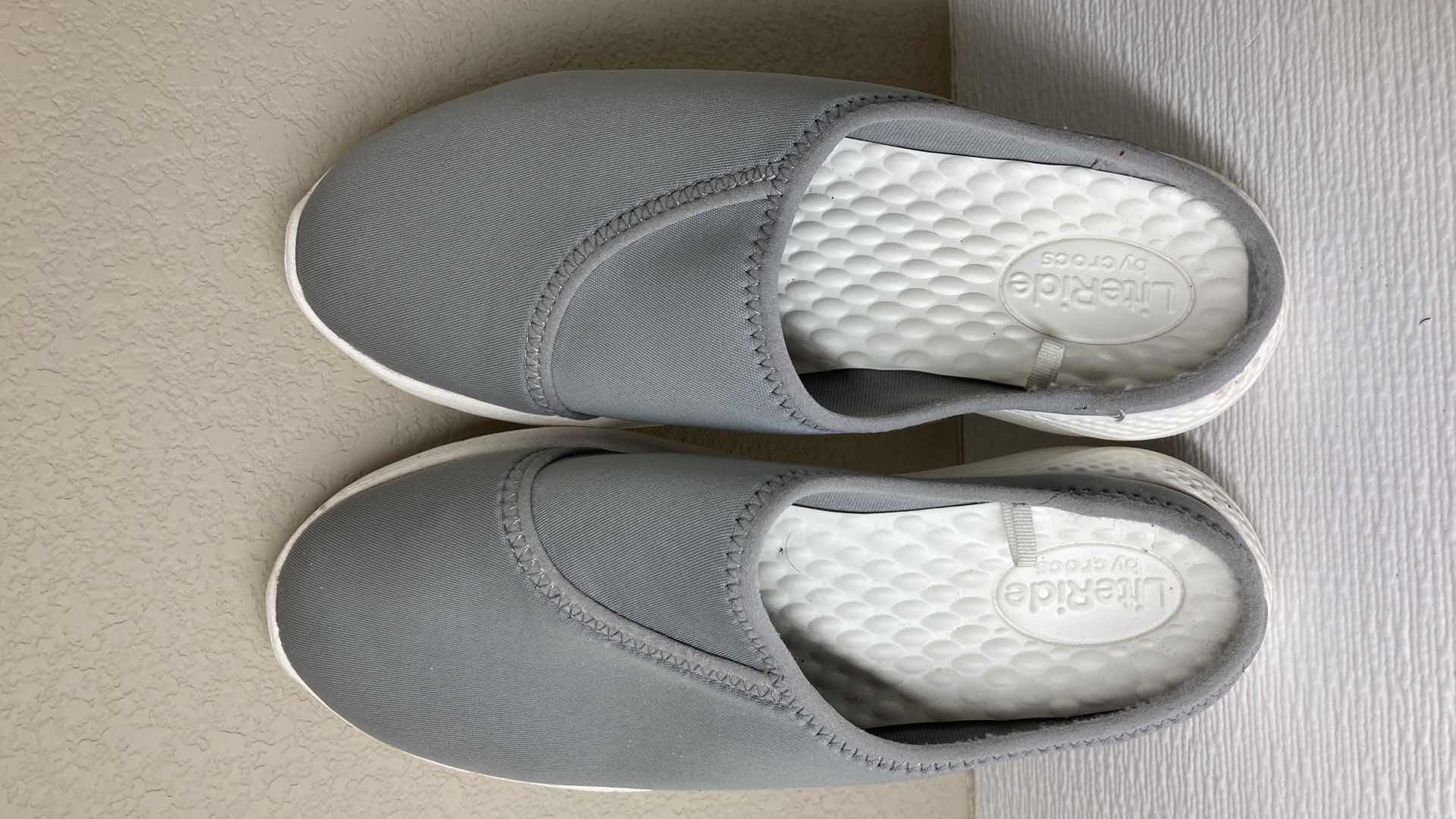 Photo 15 of CROCS BLACK RUBBER SLIP ONS WOMENS SIZE 7 & CROCS GRAY/WHITE LITE RIDE SLIP ONS WOMENS SIZE 7