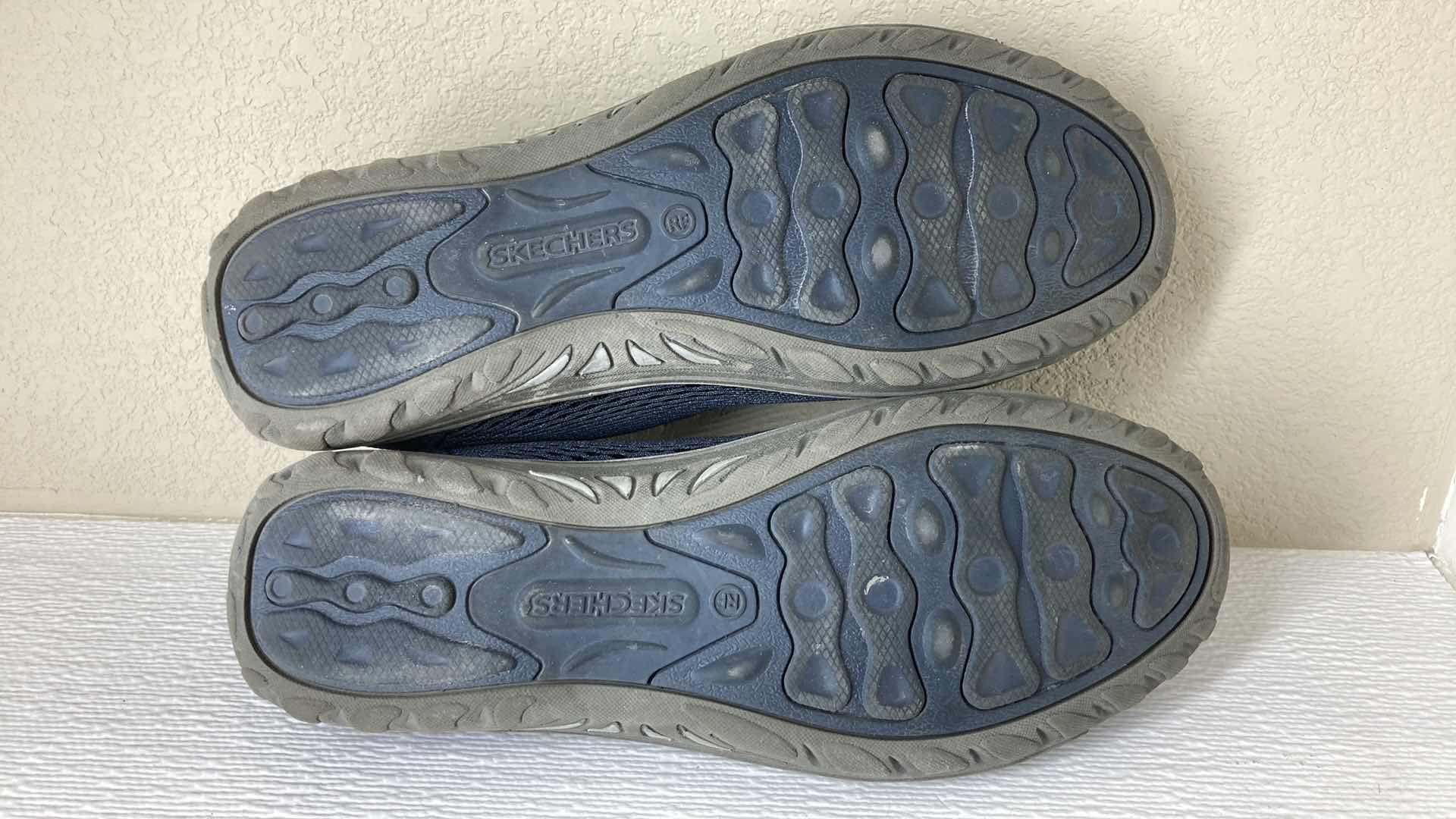 Photo 15 of SKECHERS GRAY/GREEN RUNNING SHOES WOMENS SIZE 8 & SKECHERS BLUE SLIP ONS SIZE 9