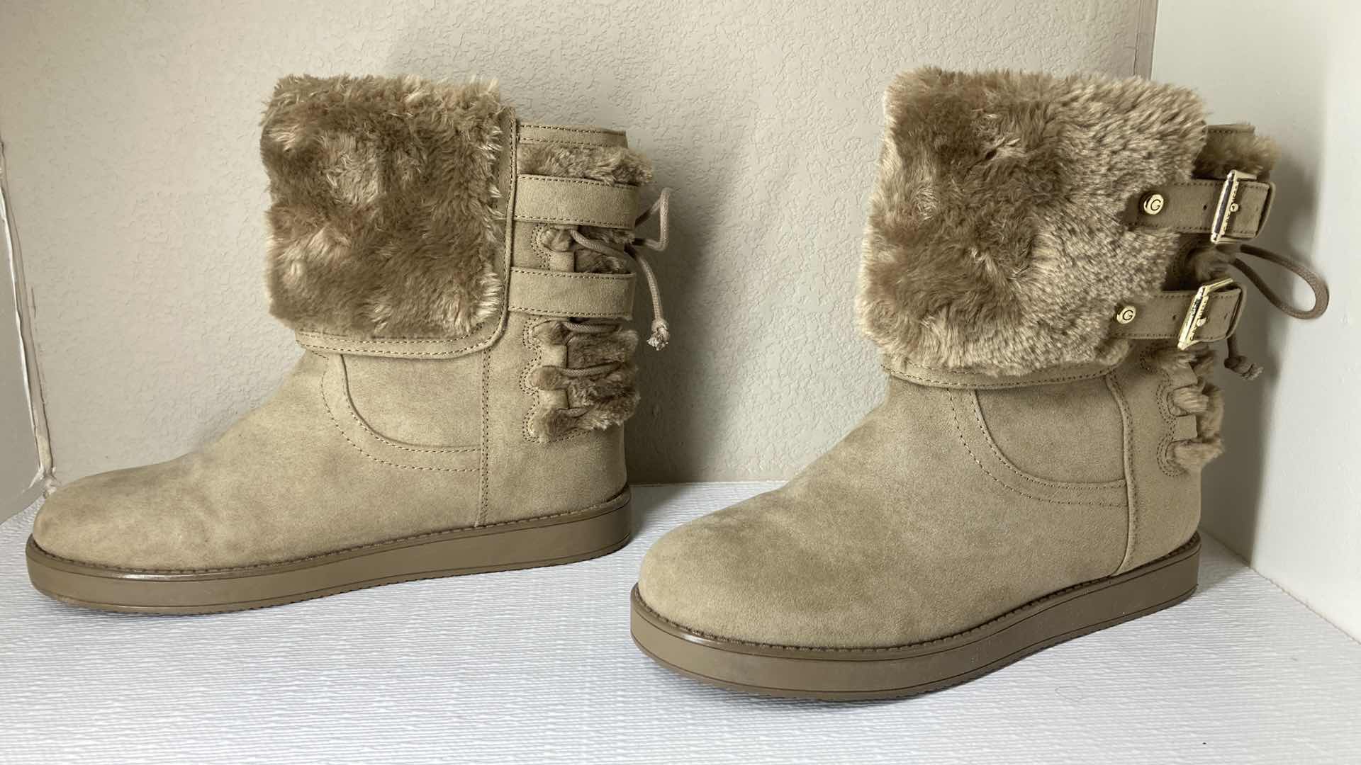 Photo 5 of GUESS TAN FUR TOP SUEDE BOOTS MENS SIZE 7.5 & BZEES LIGHT GRAY POLYESTER BOOTS WOMENS SIZE 8